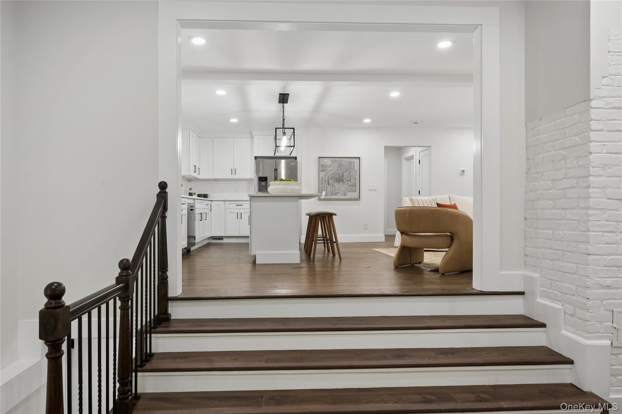 128 Crooked Hill Road