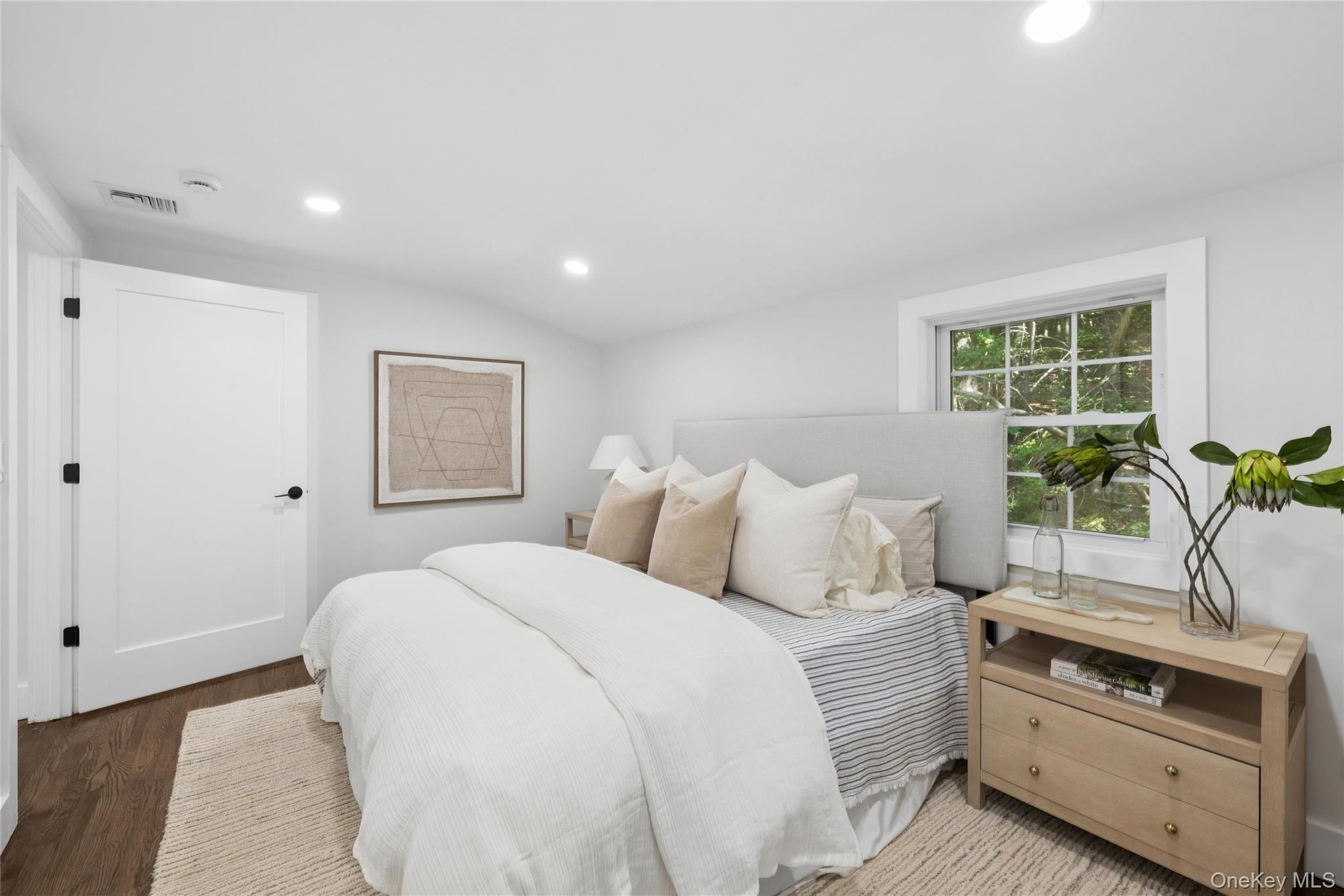 128 Crooked Hill Road