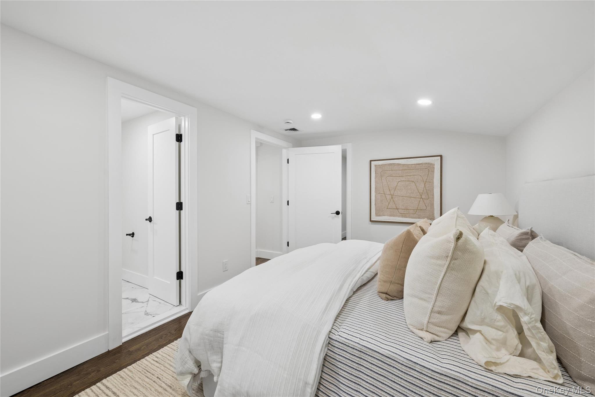 128 Crooked Hill Road
