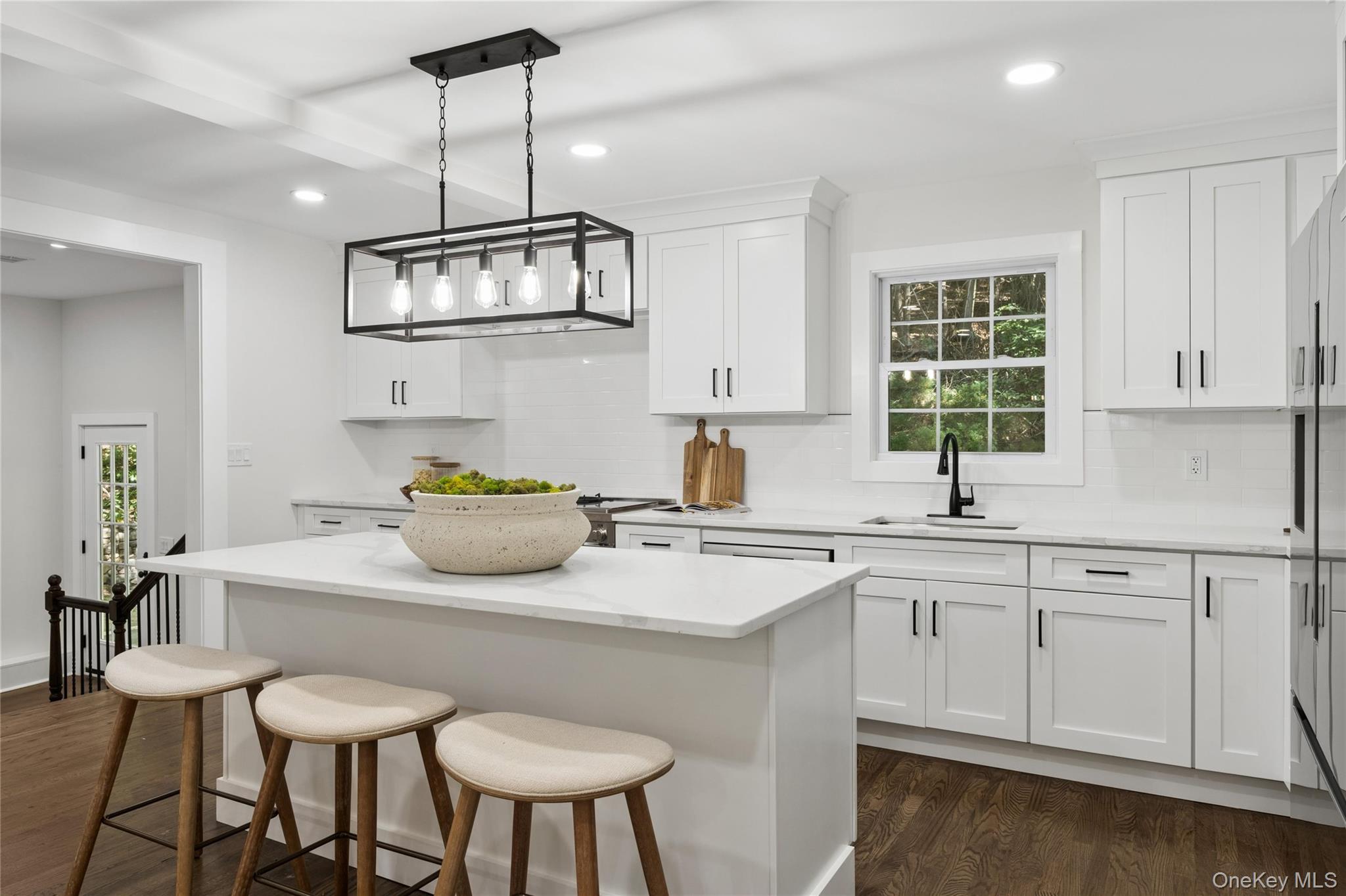 128 Crooked Hill Road