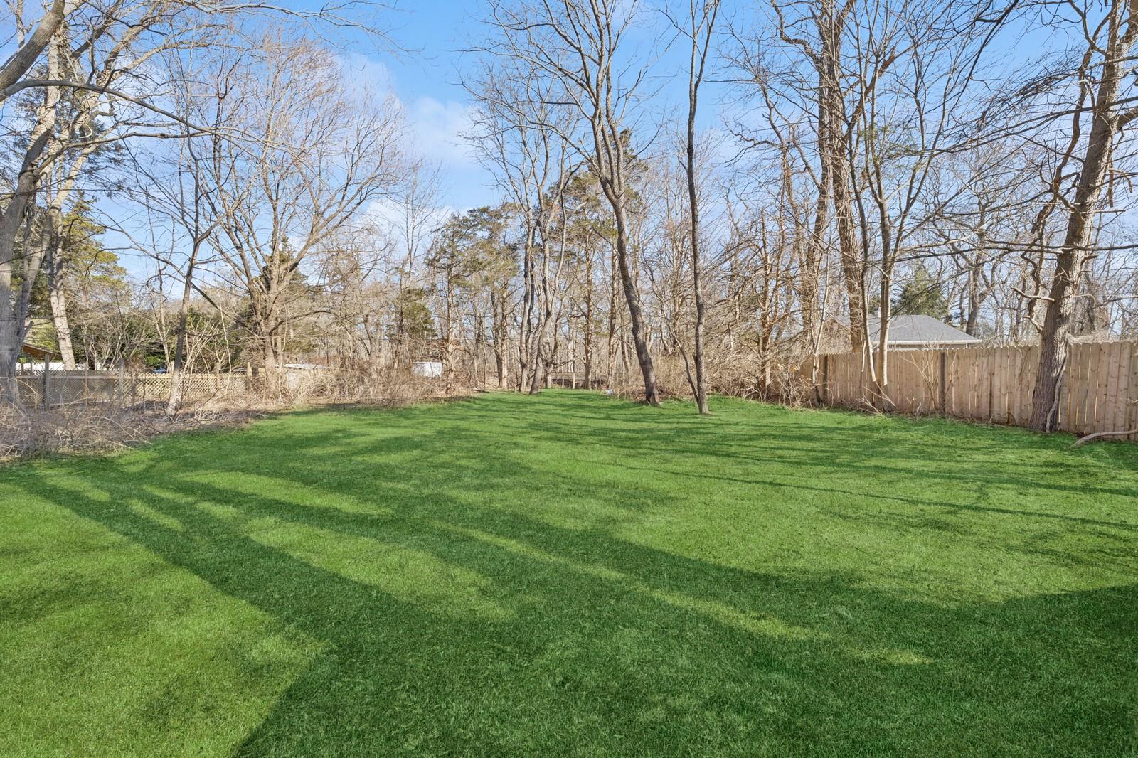 807 Meadow Road