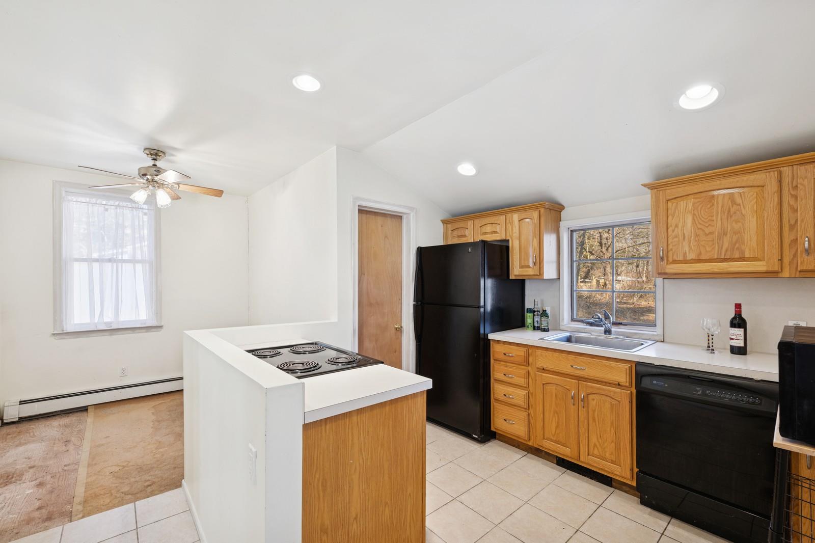 807 Meadow Road