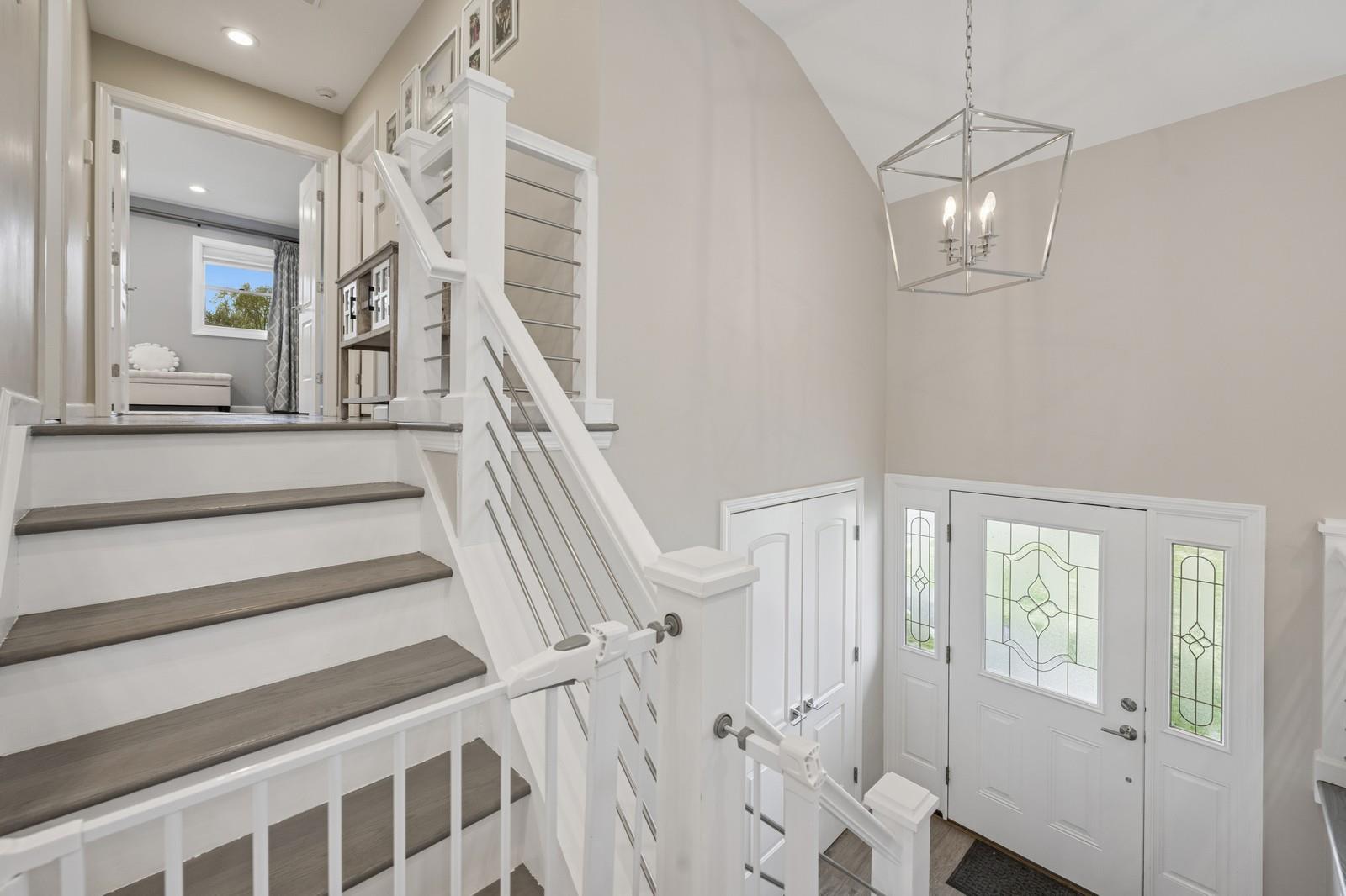 16 Maywood Place