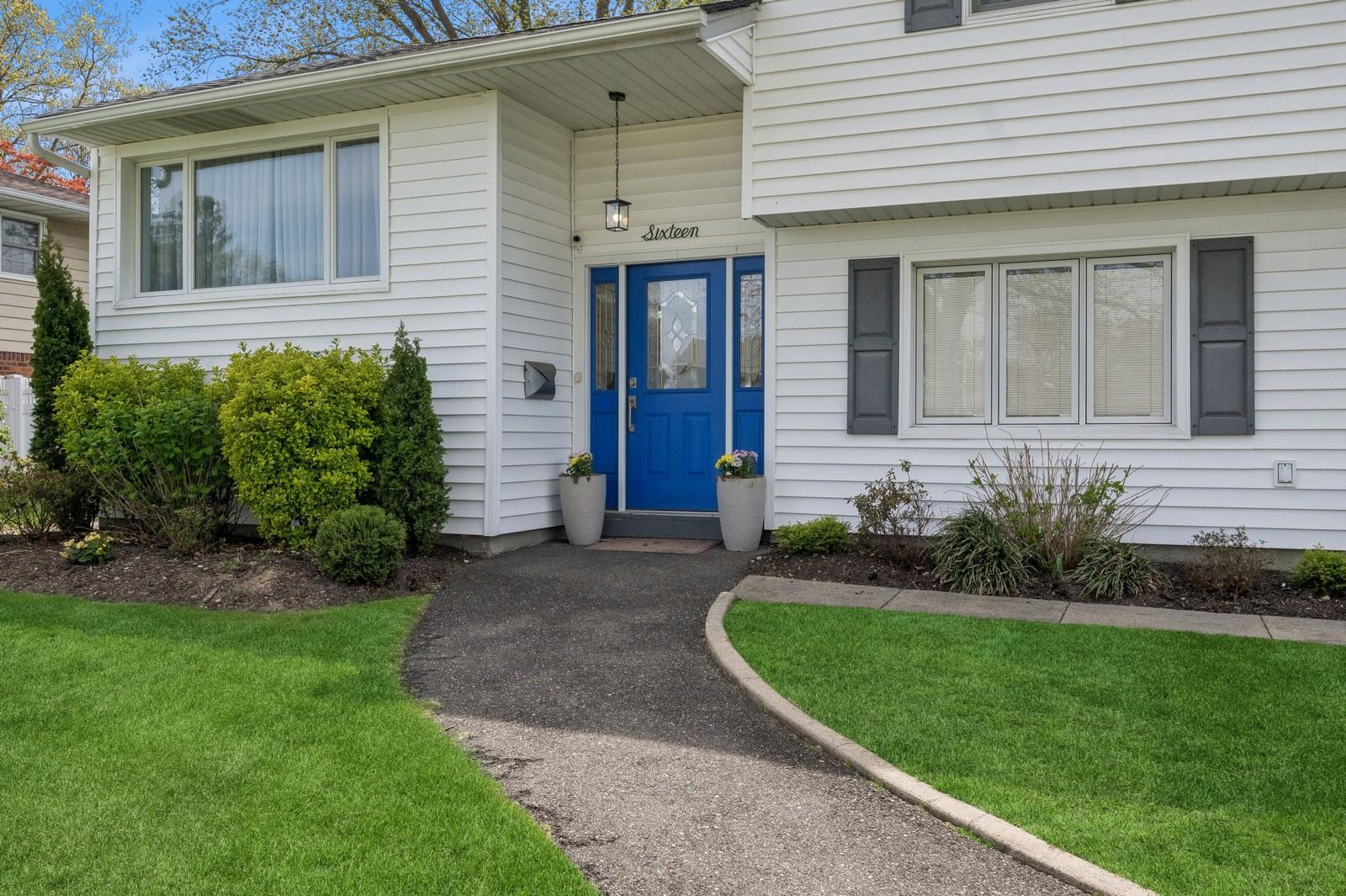 16 Maywood Place