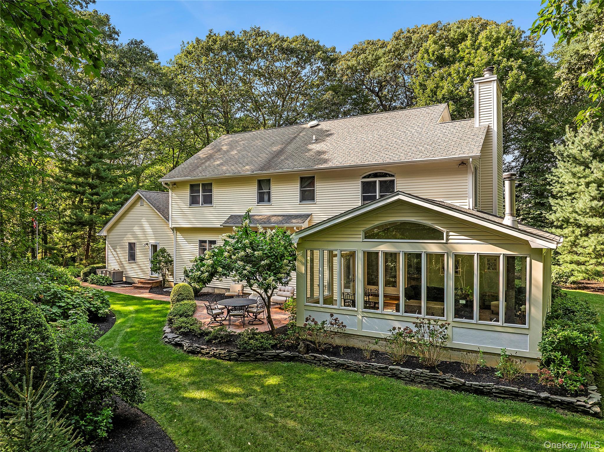 104 Harborview Drive