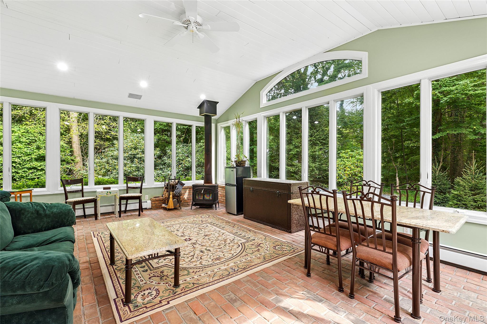 104 Harborview Drive