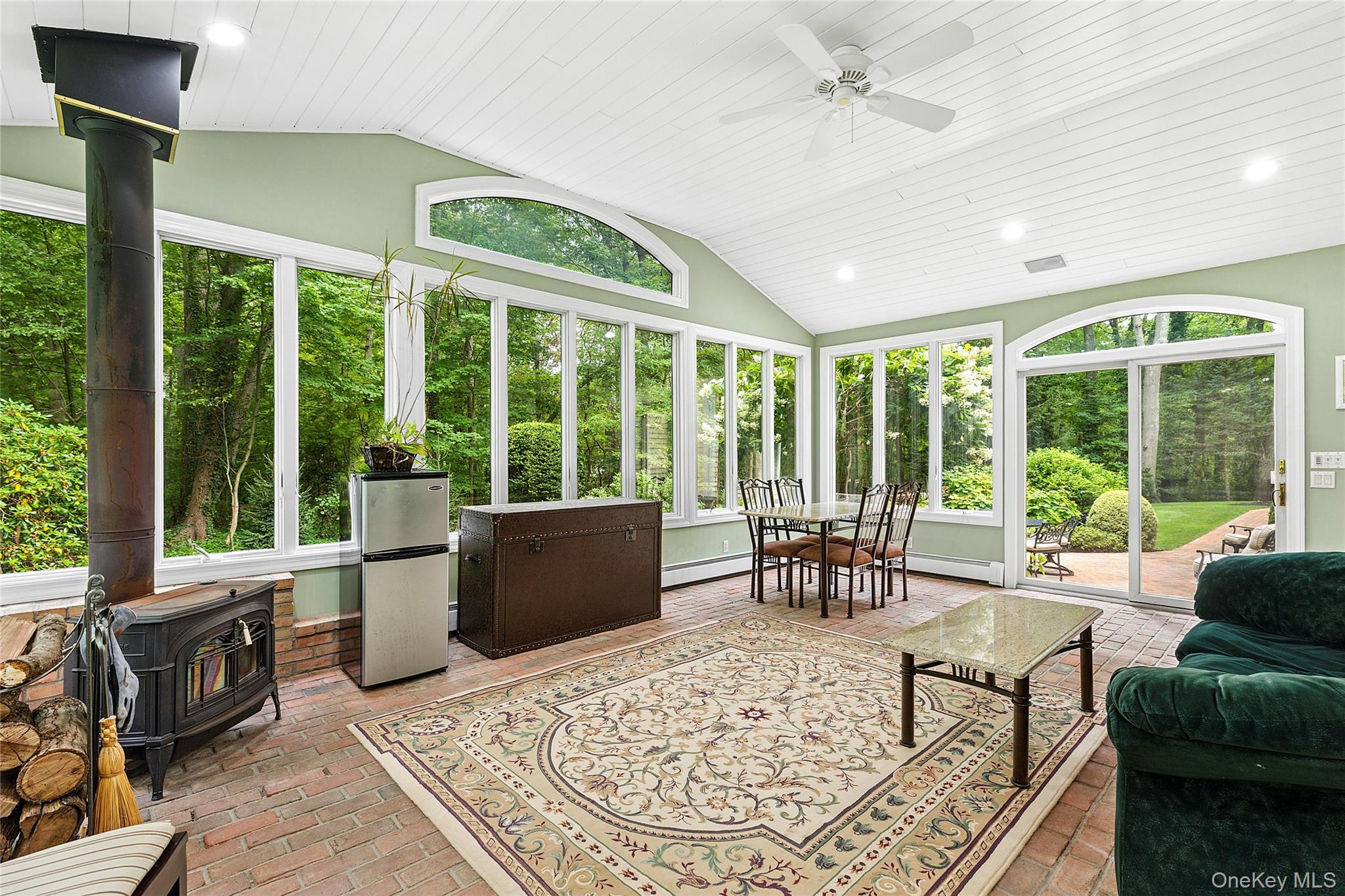 104 Harborview Drive