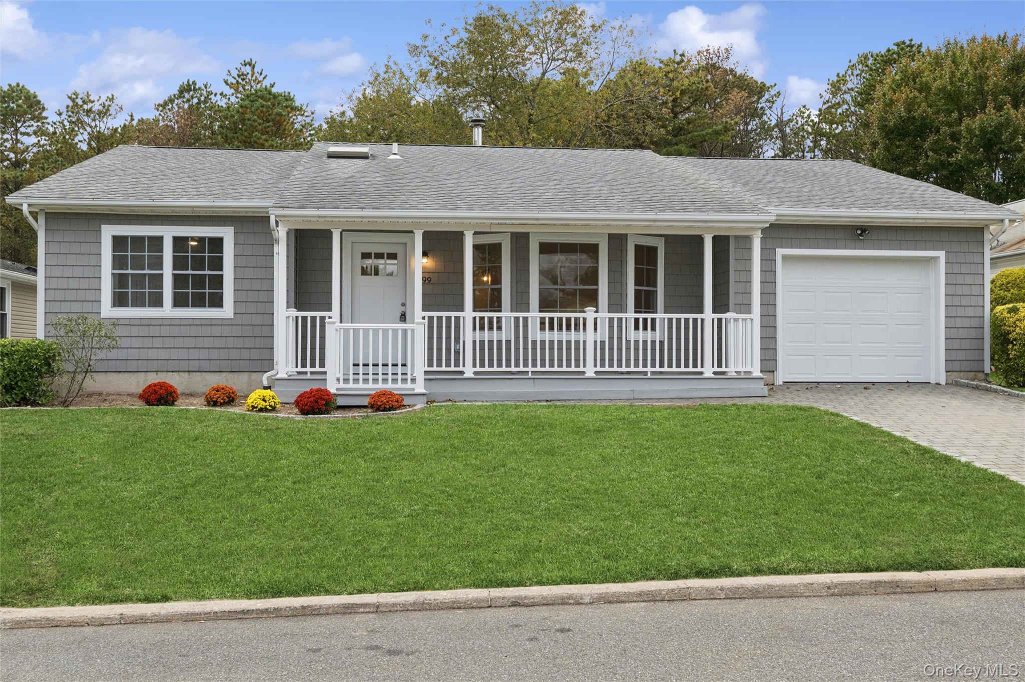 99 Village Circle W
