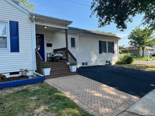 301 Laurel Road