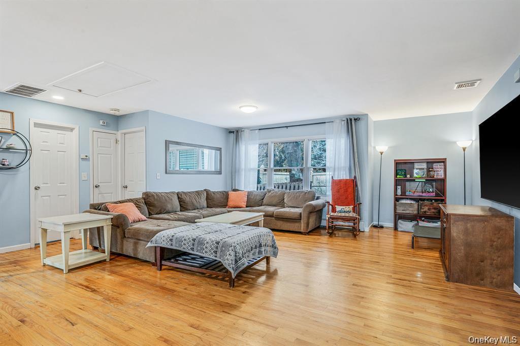 301 Laurel Road