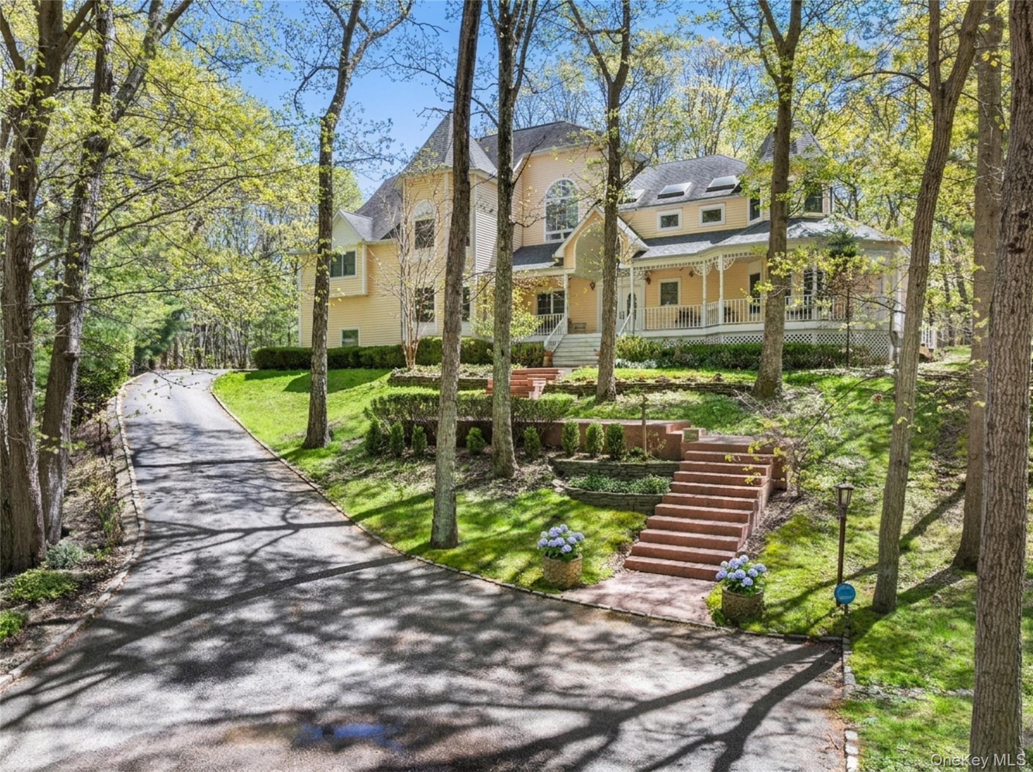 602A Twin Hills Court