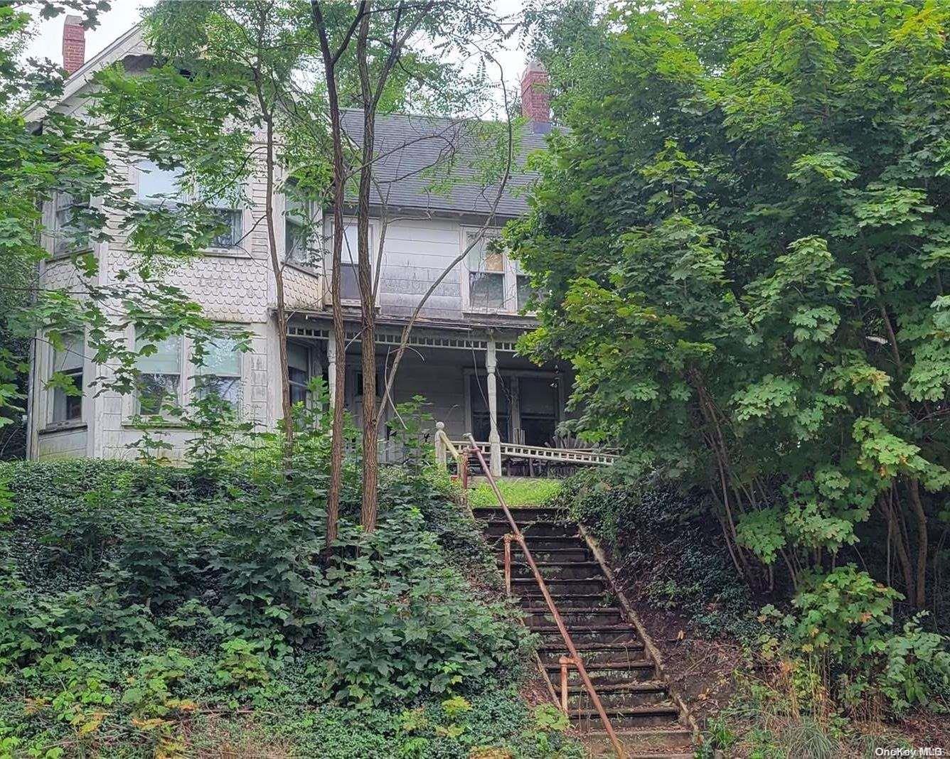 570 Main Street