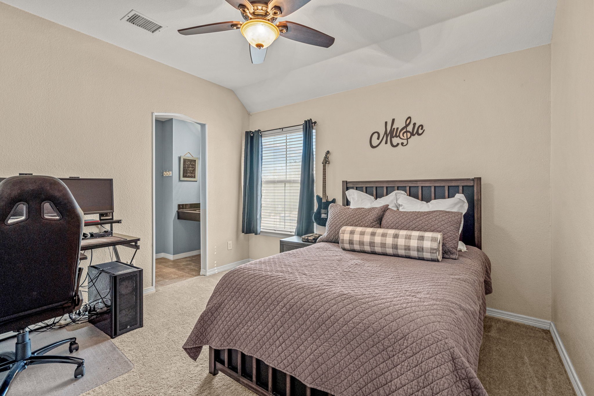 5201 Arbor Hollow Drive