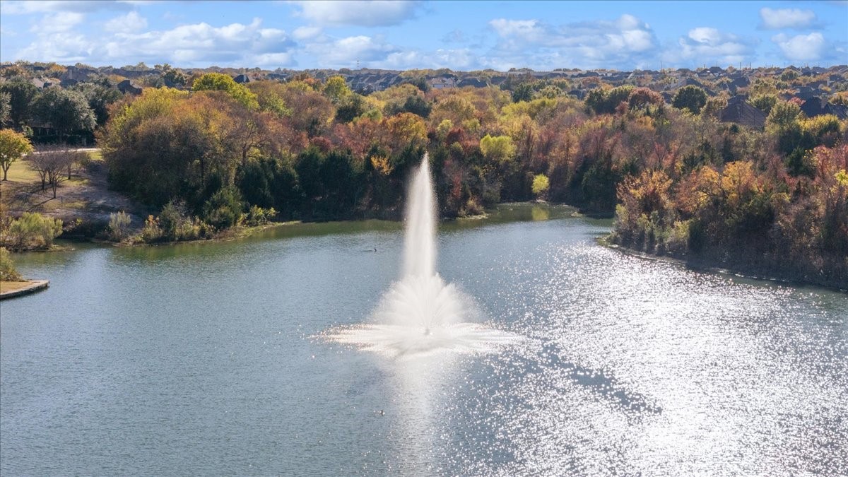 1305 Wade Haven Court