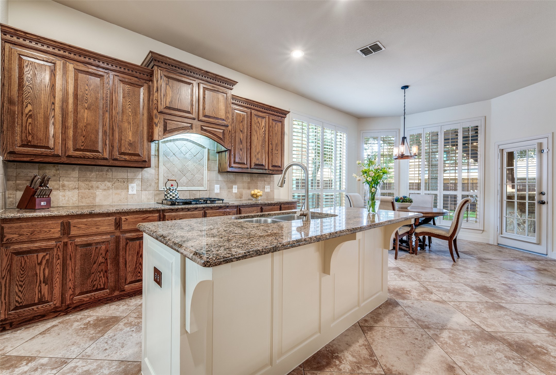 1209 Thimbleberry Drive