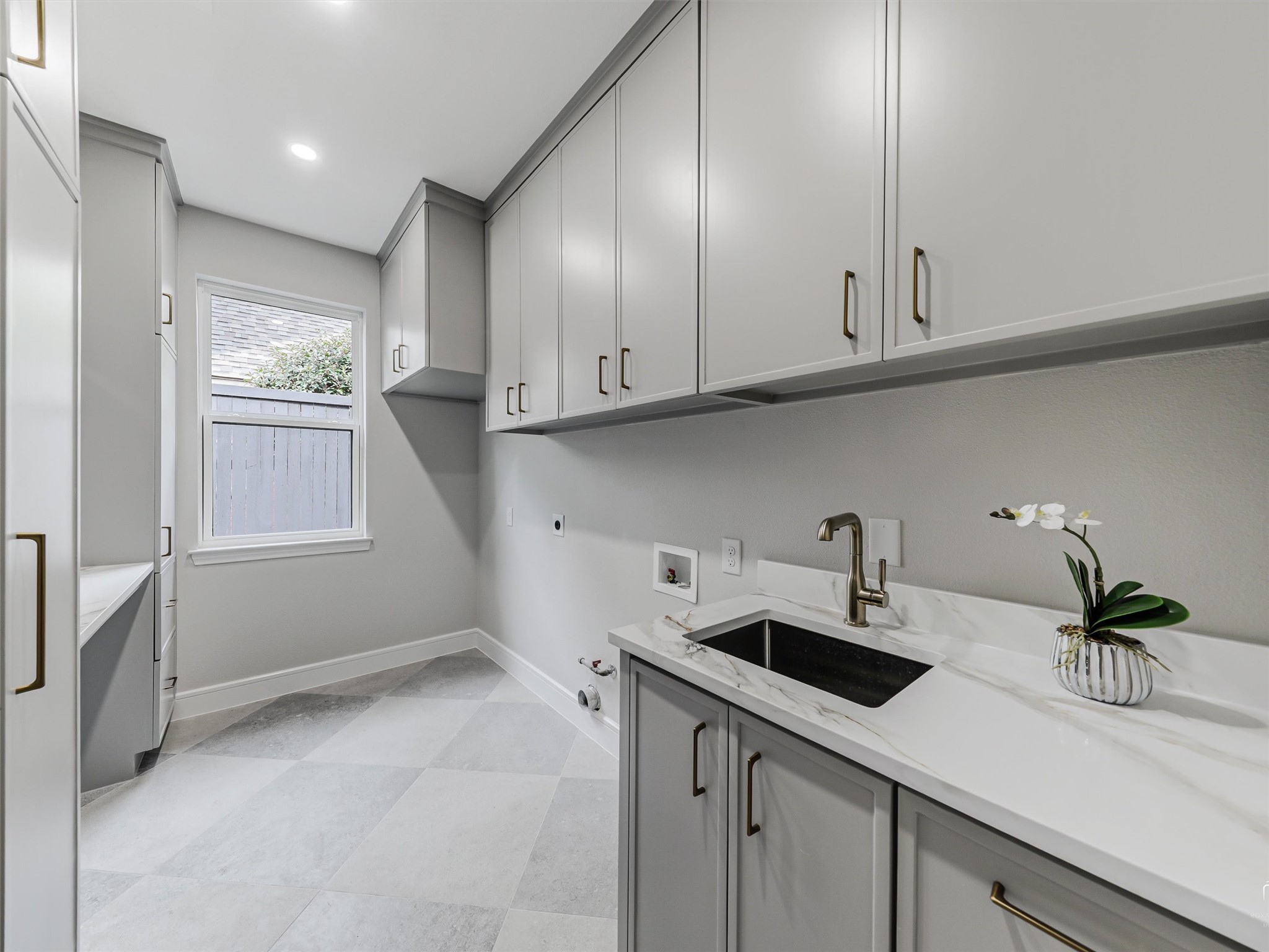 1609 Glen Springs Drive