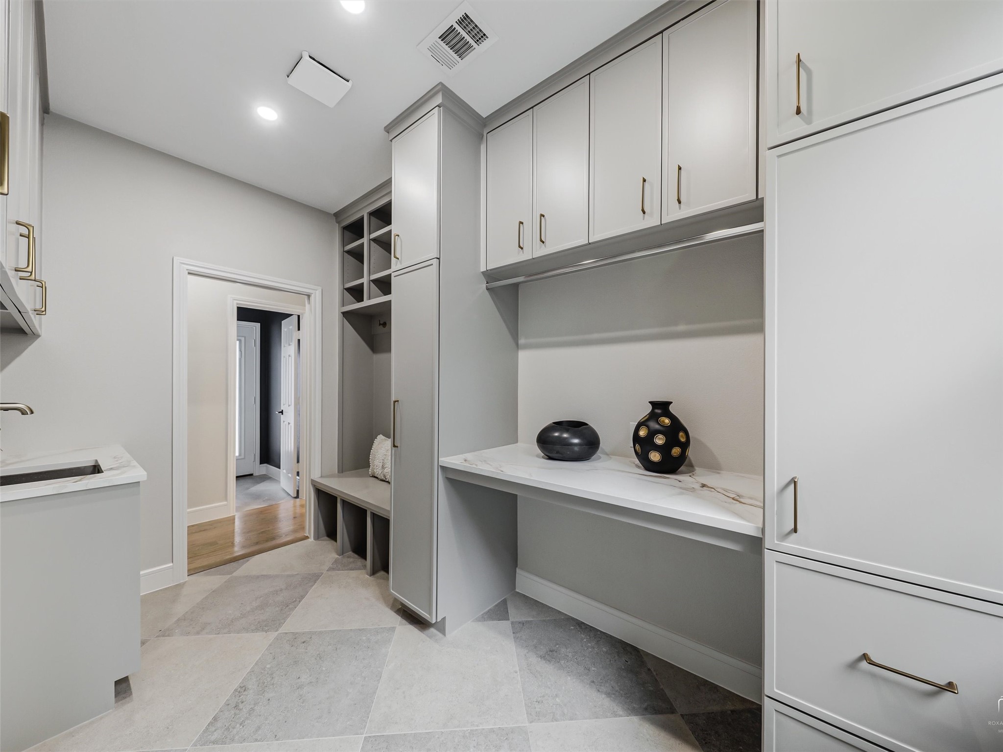 1609 Glen Springs Drive