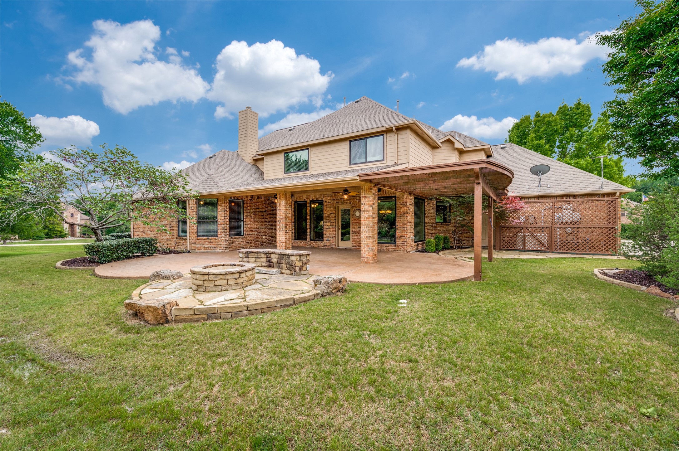 501 Arthur Court