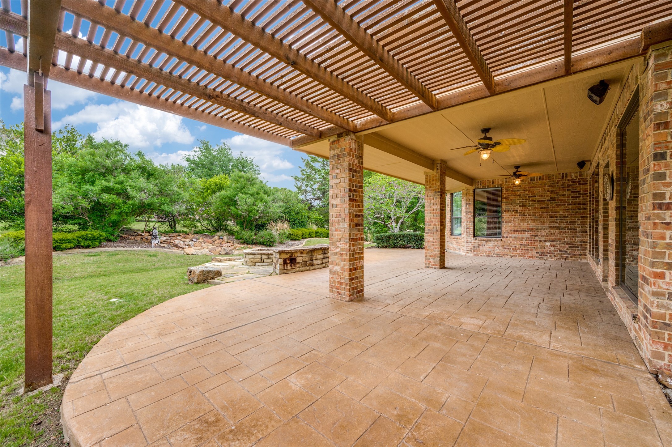 501 Arthur Court