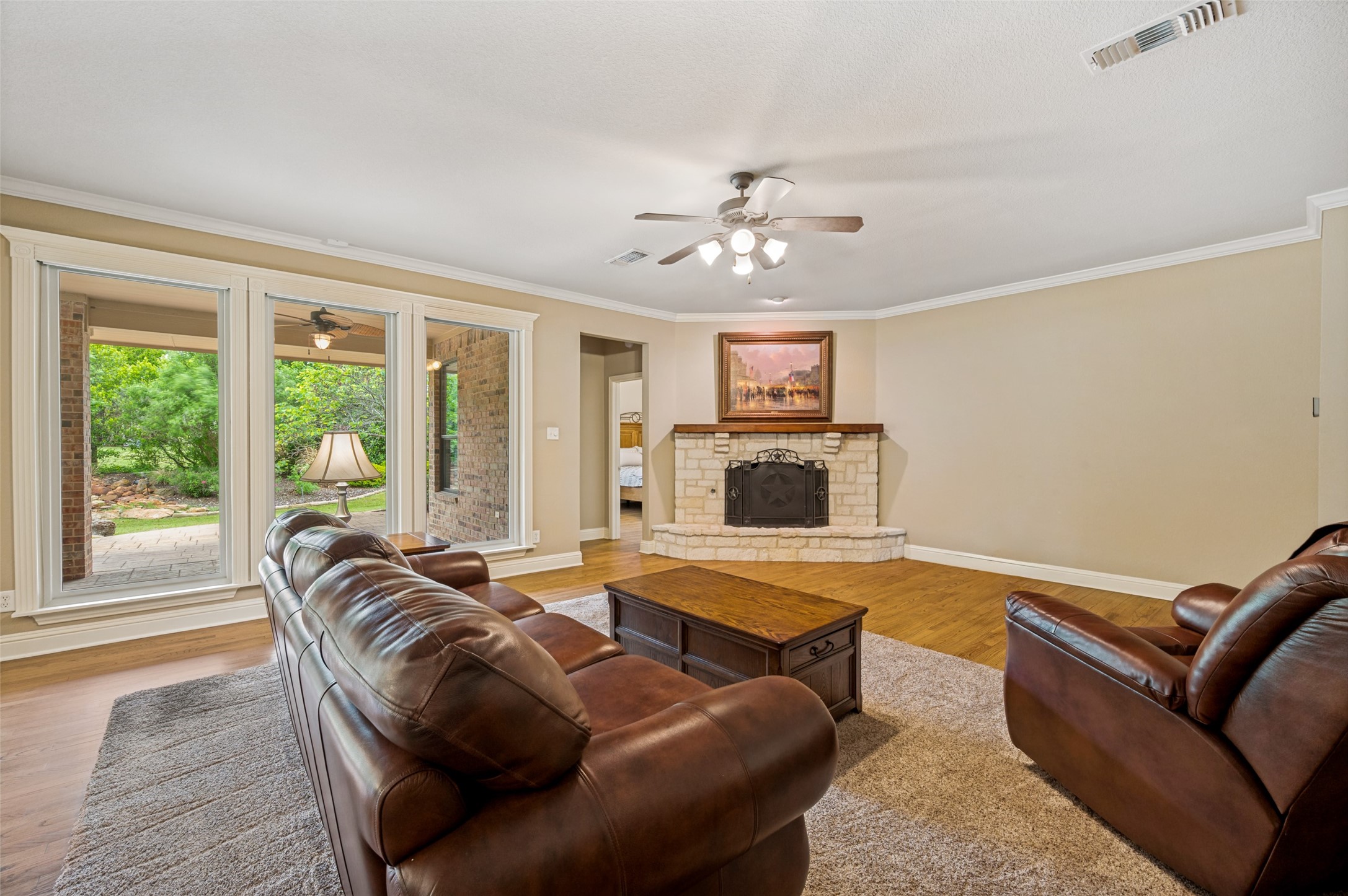 501 Arthur Court