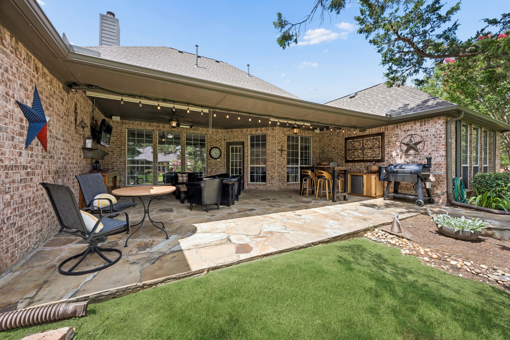 240 Arthur Court