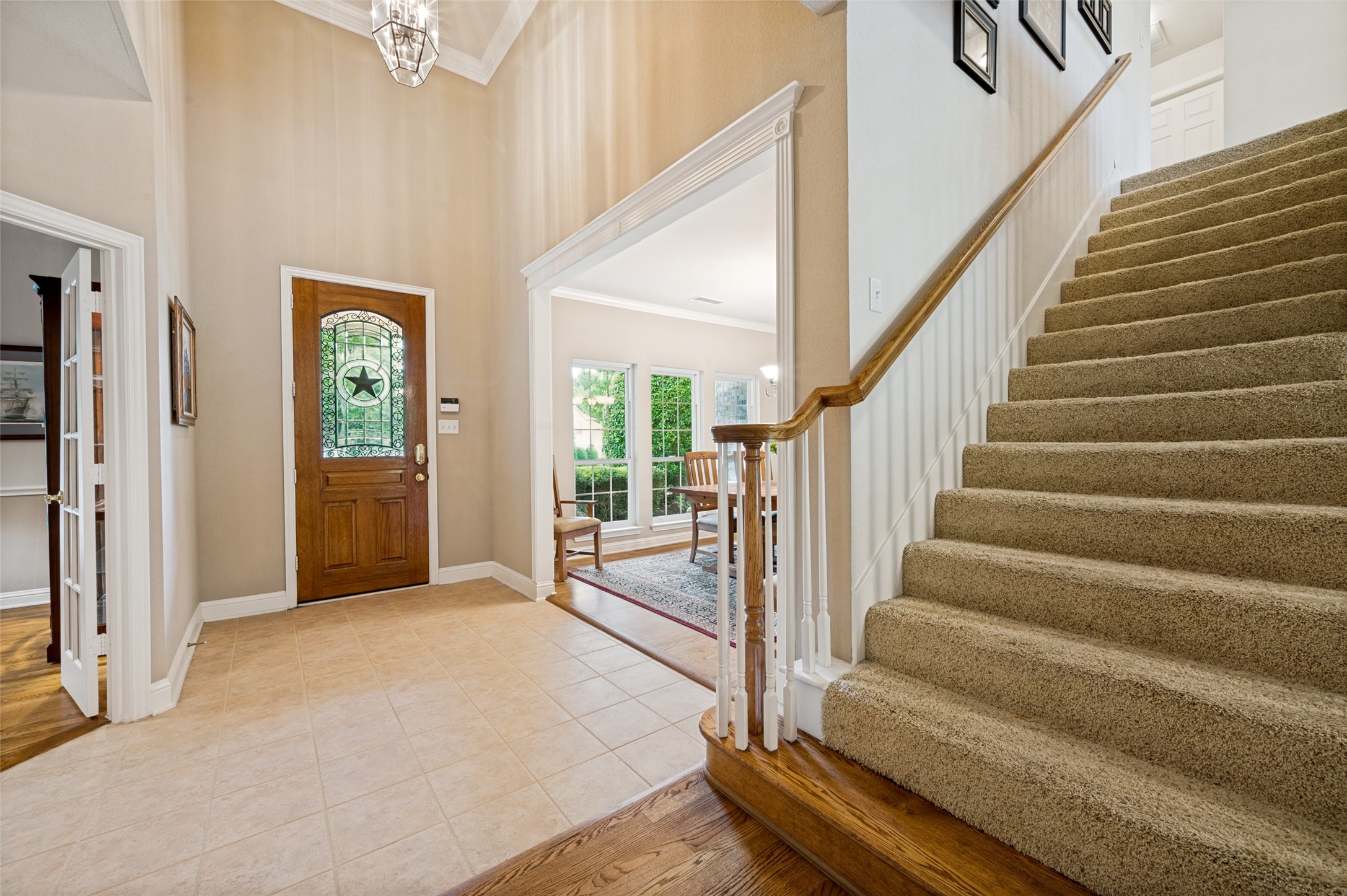 501 Arthur Court