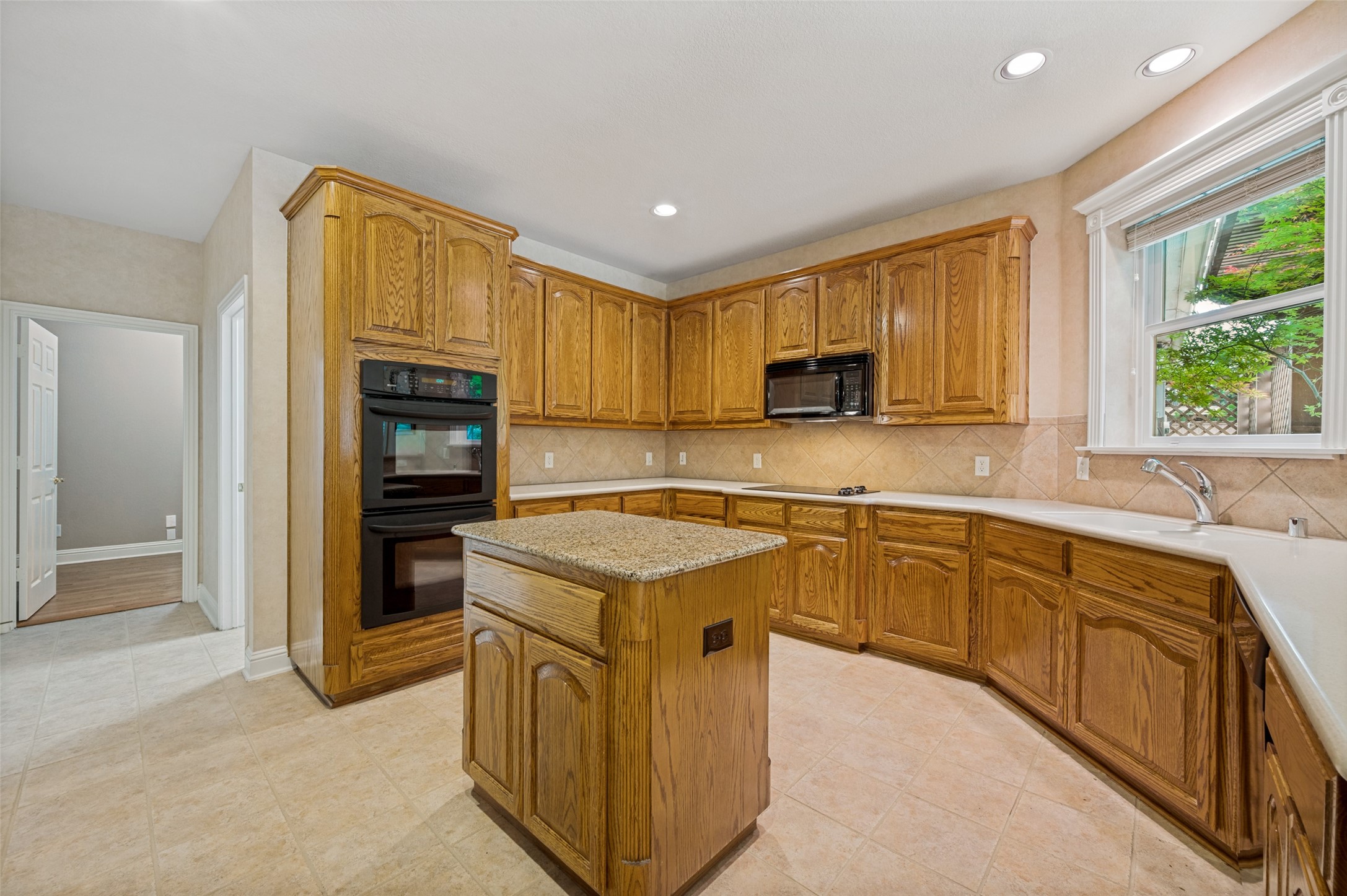 501 Arthur Court
