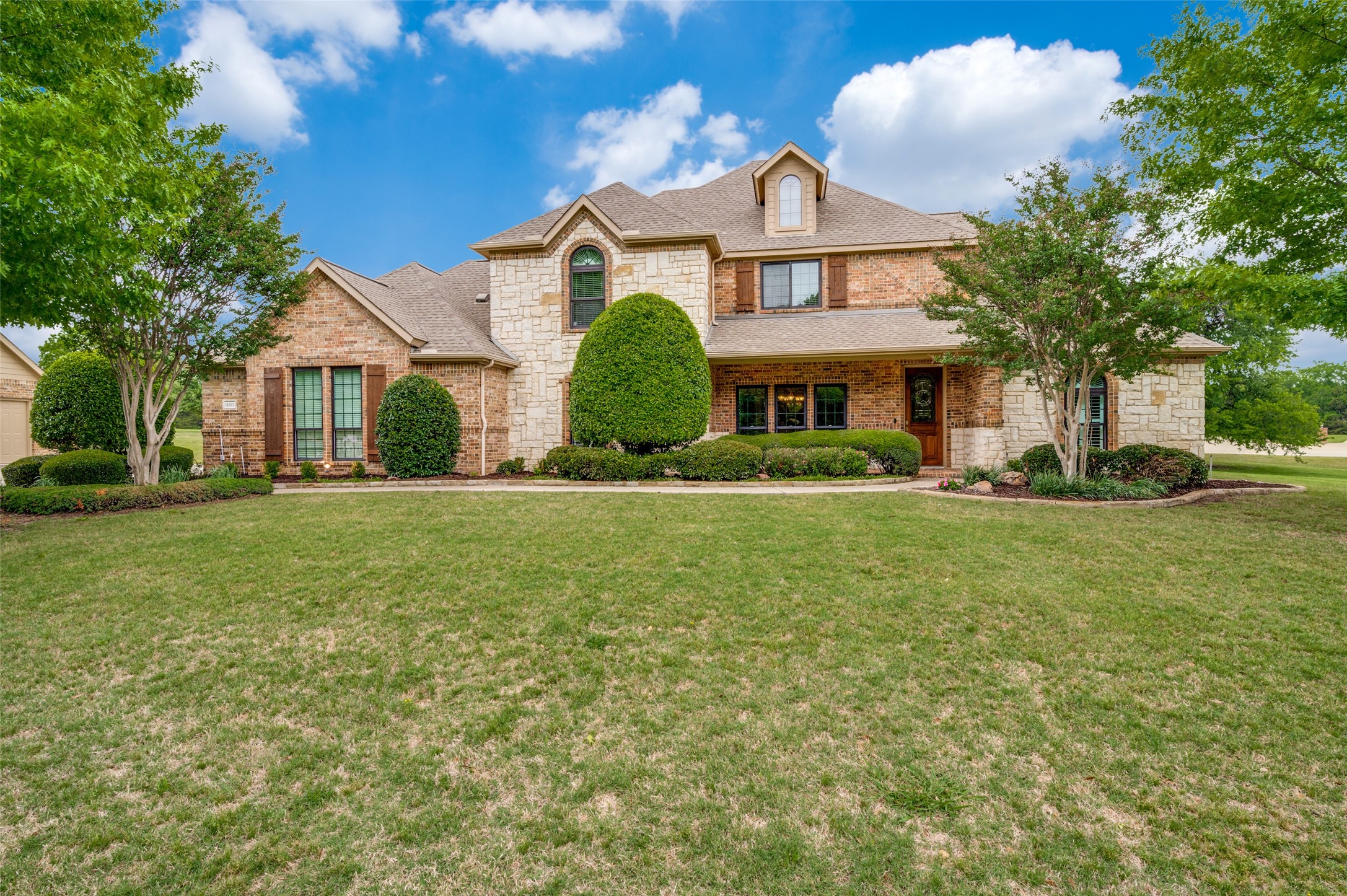 501 Arthur Court