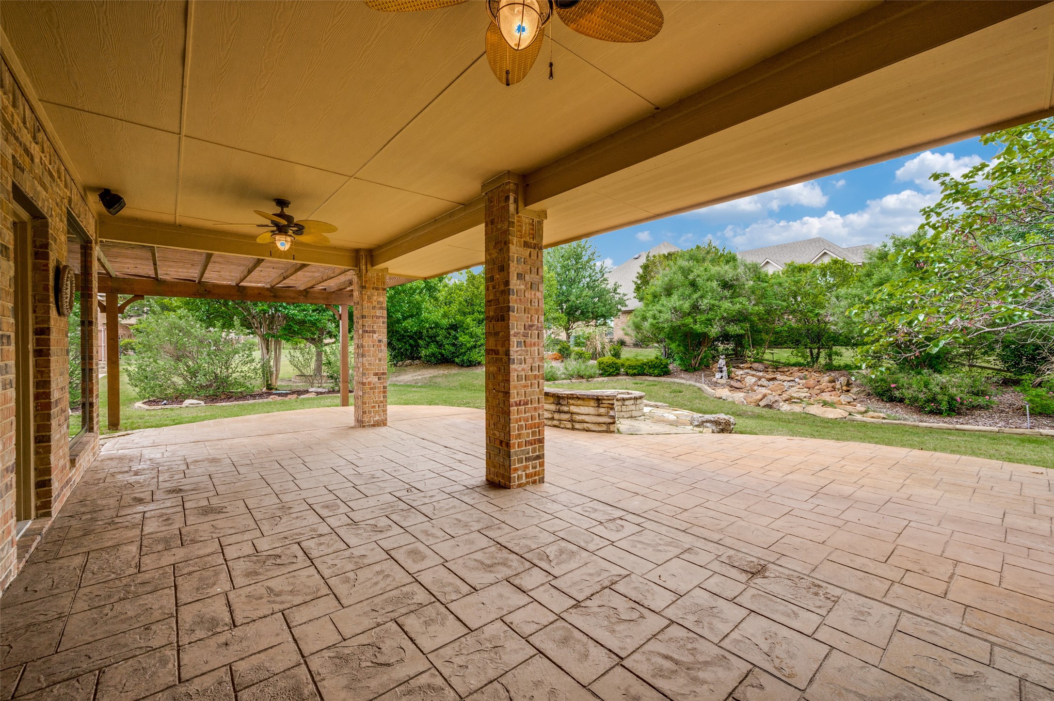 501 Arthur Court