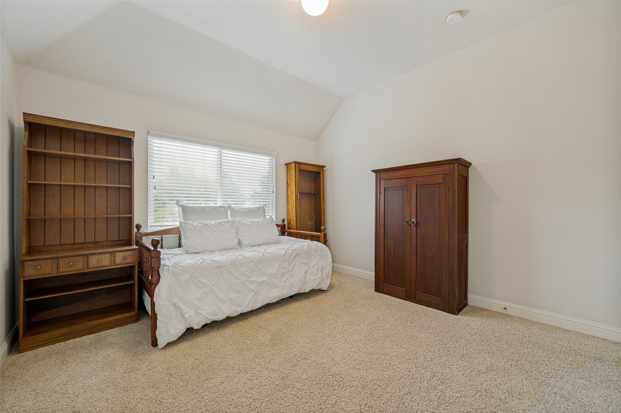 501 Arthur Court