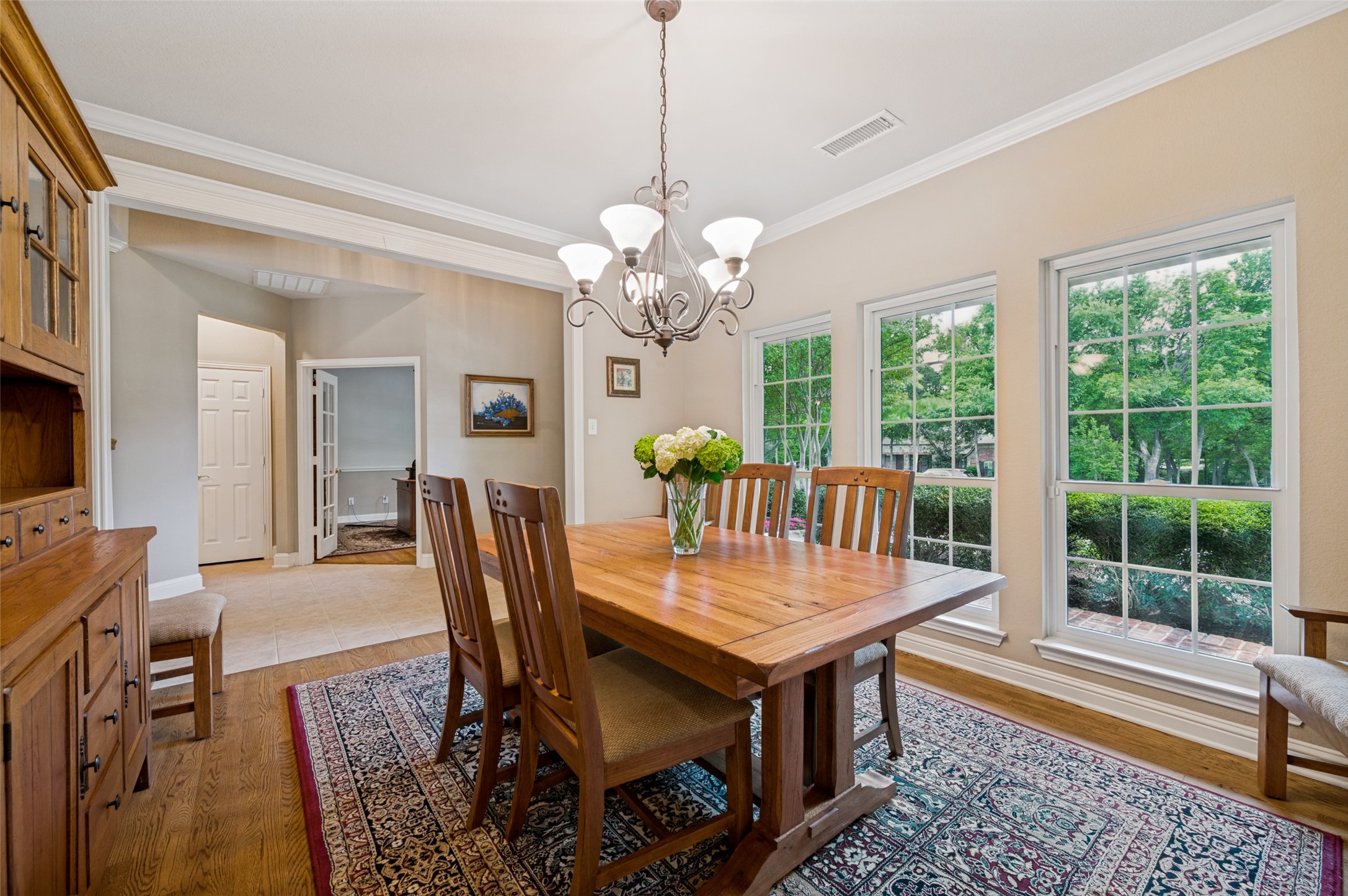 501 Arthur Court