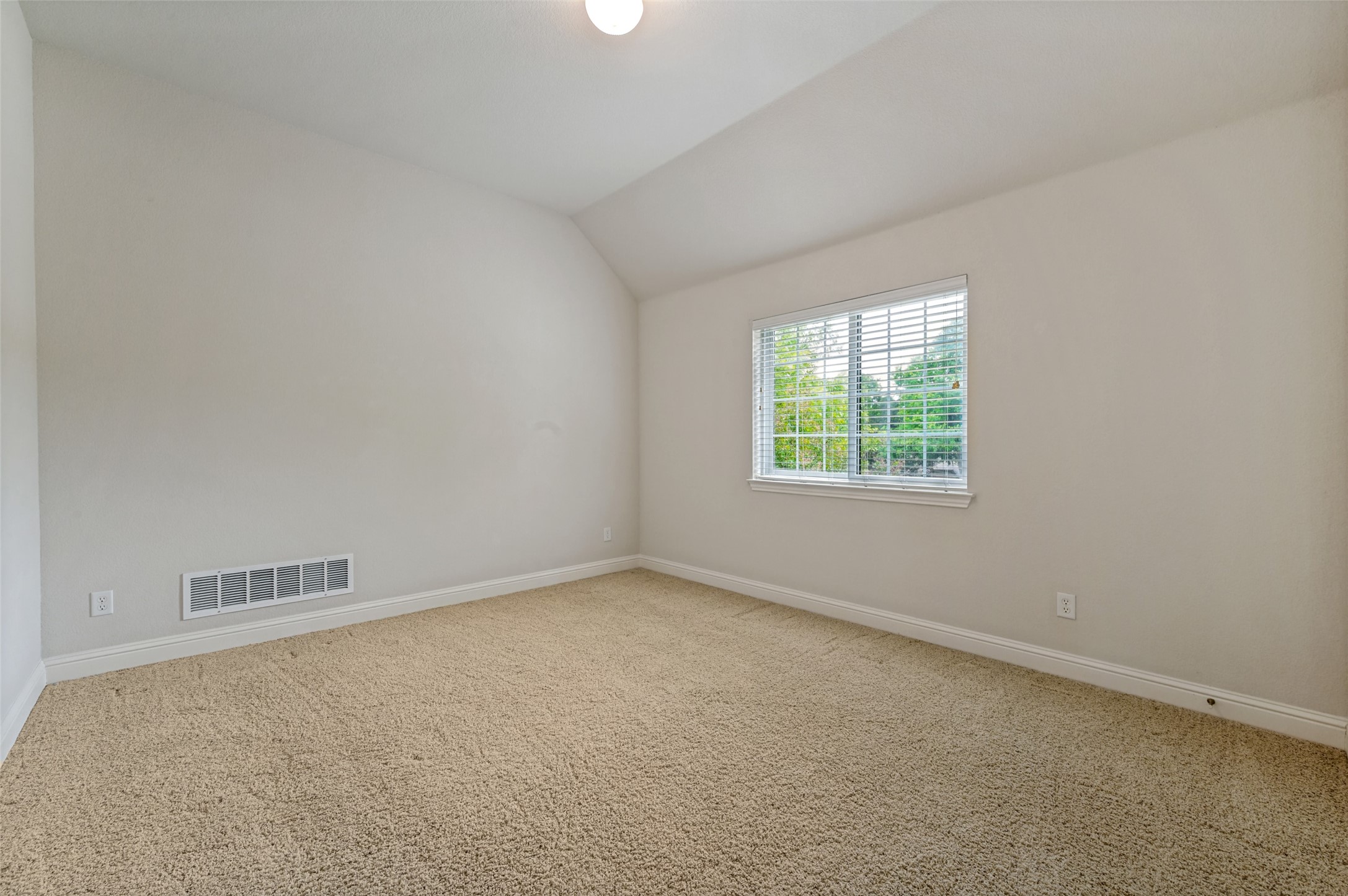 501 Arthur Court
