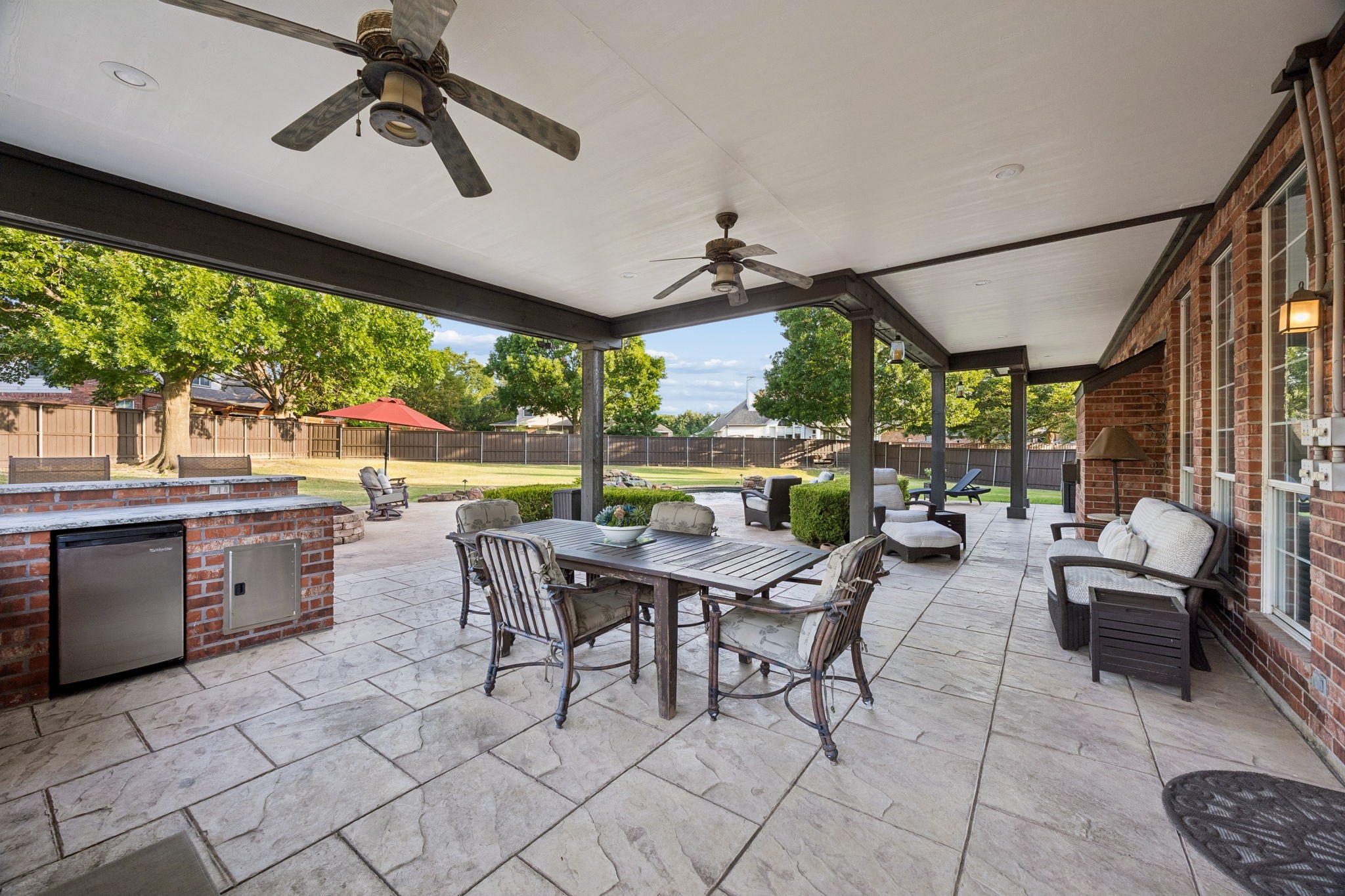 2713 Greenview Drive