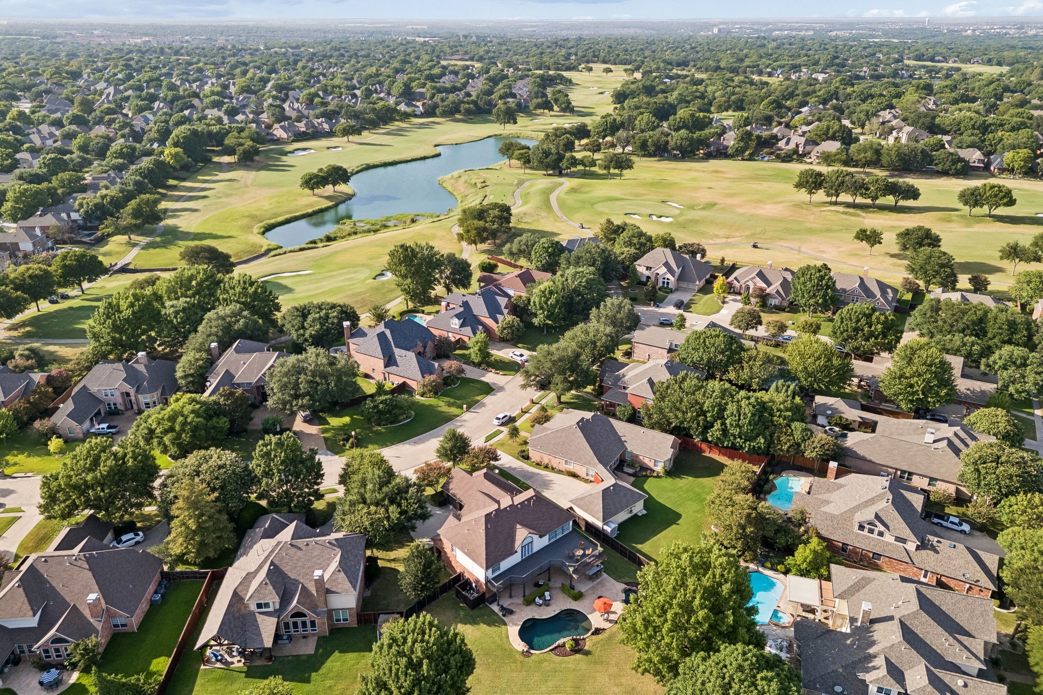 2713 Greenview Drive