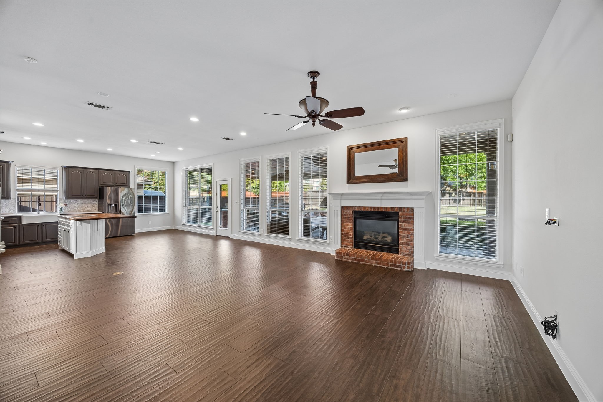 2713 Greenview Drive