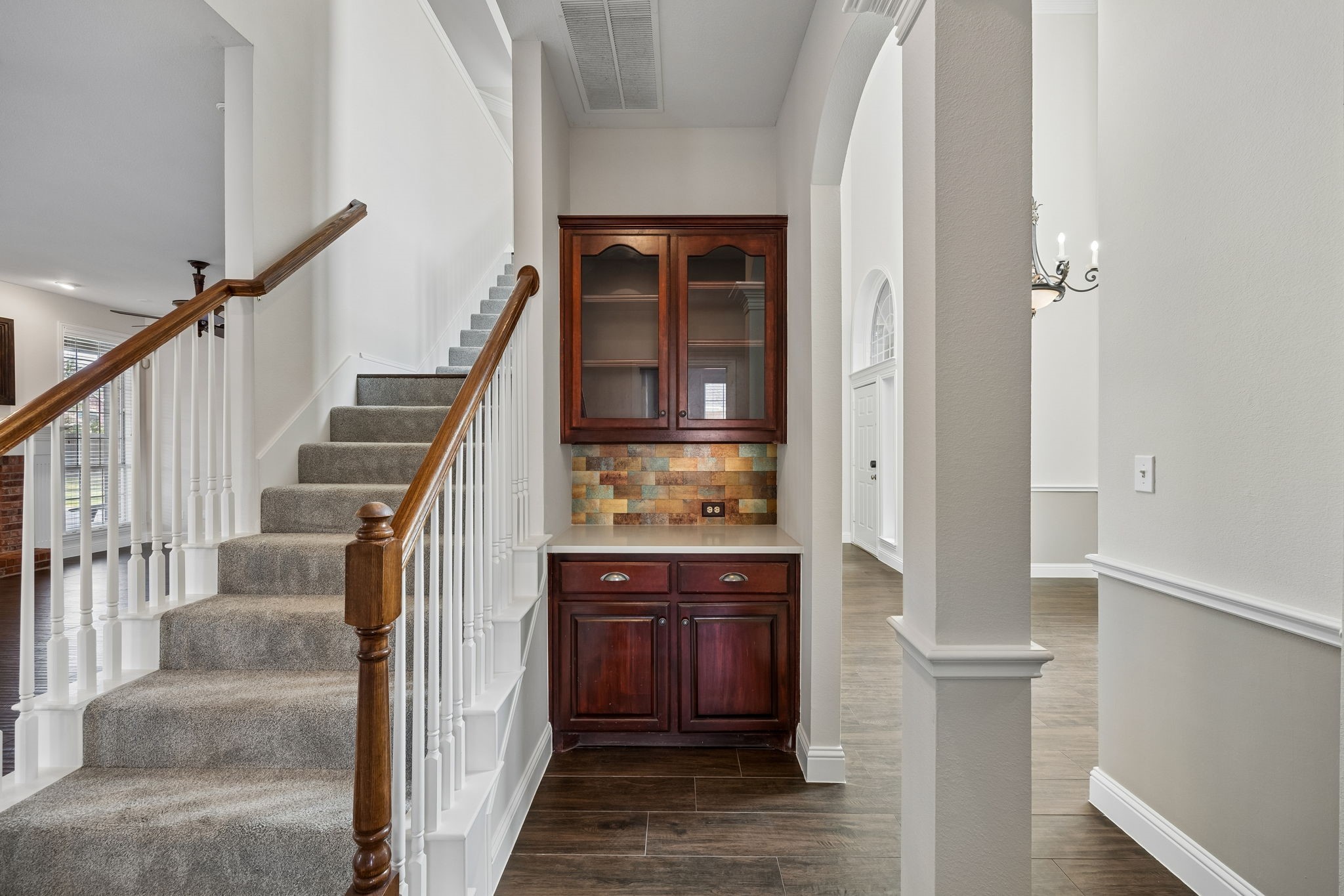 2713 Greenview Drive