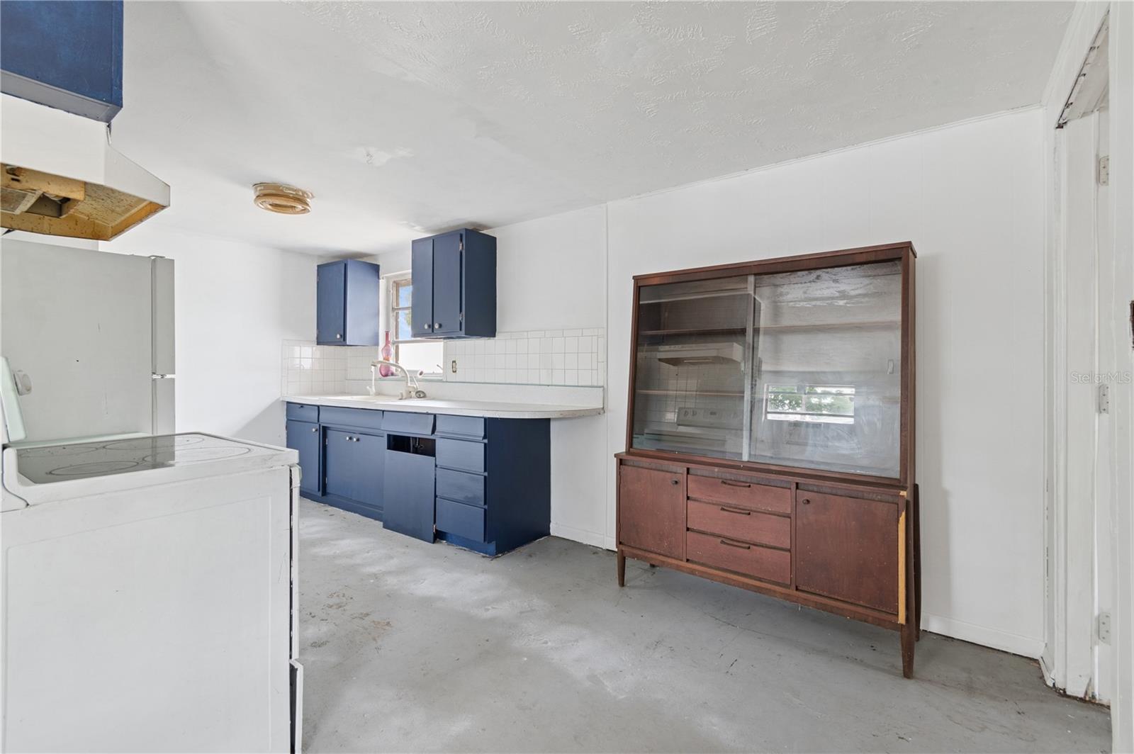 114 SPRING LAKE CIR