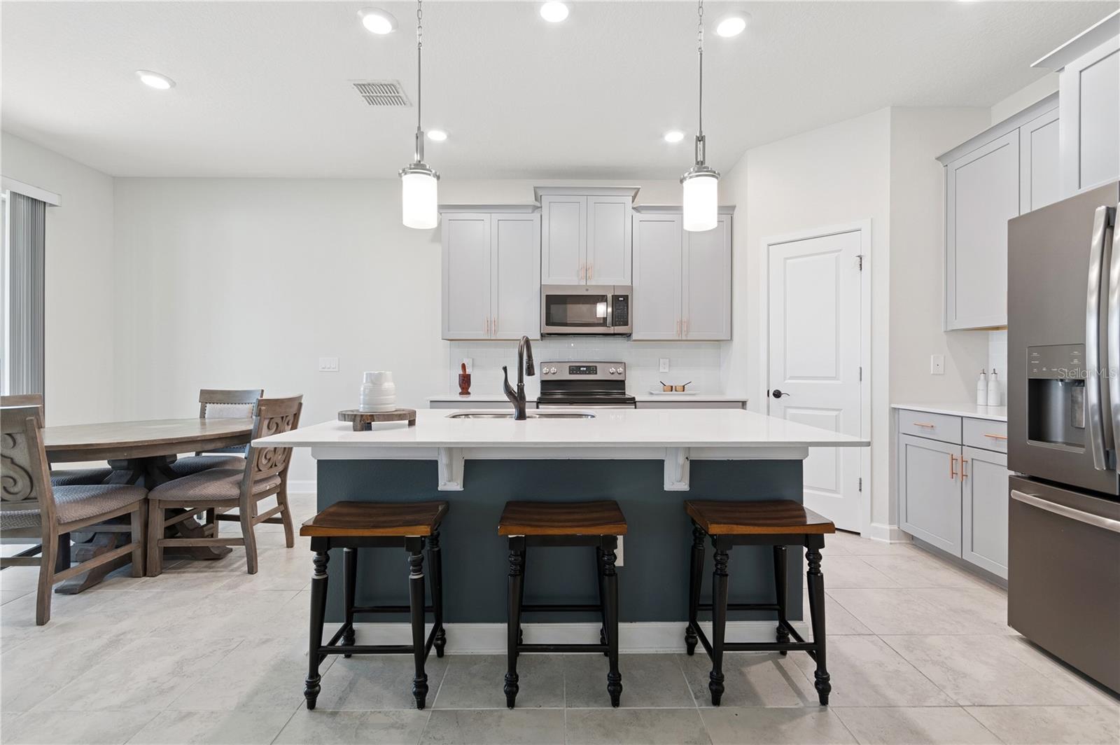 2279 MOUNTAIN PINE ST