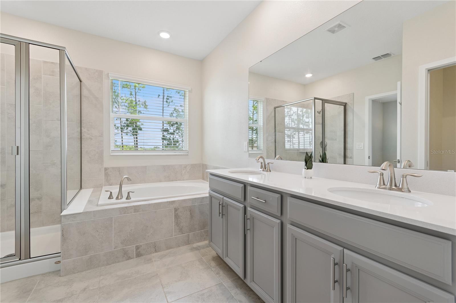 2279 MOUNTAIN PINE ST