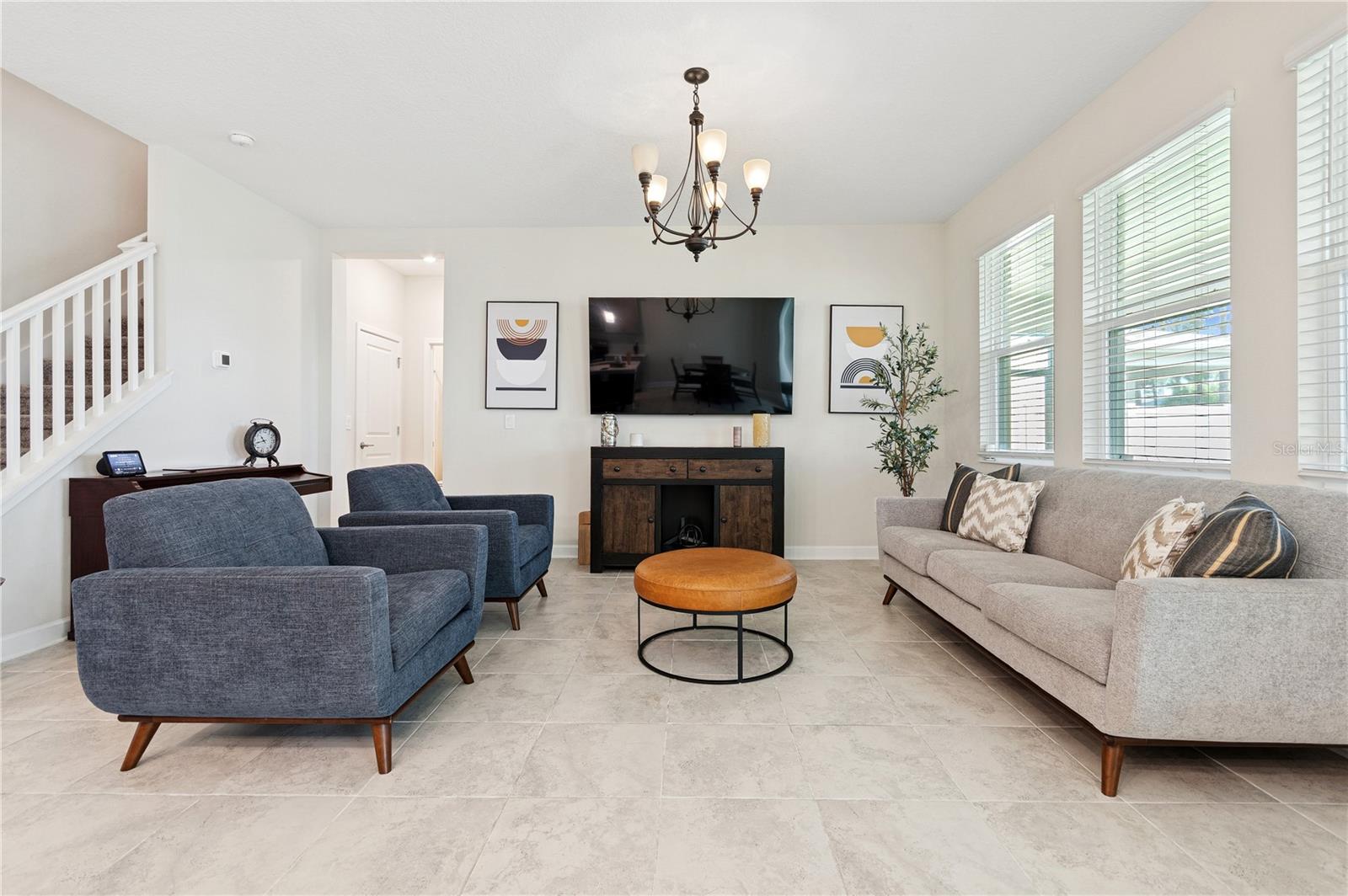 2279 MOUNTAIN PINE ST