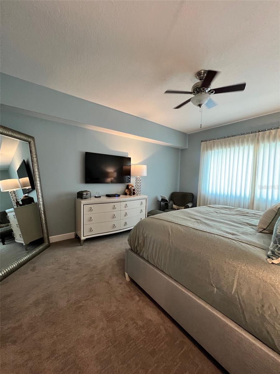 100 S EOLA DR #1105