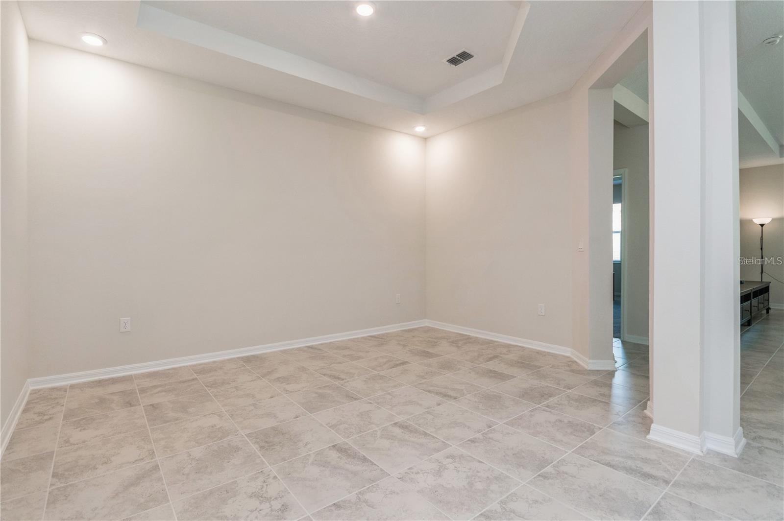 2738 NORWAY MAPLE CT