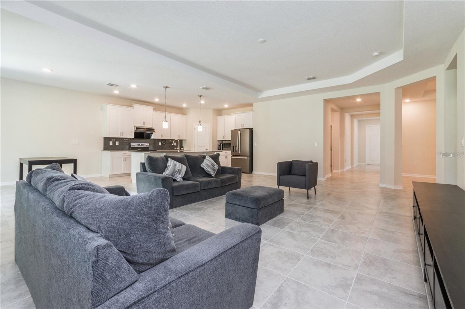 2738 NORWAY MAPLE CT