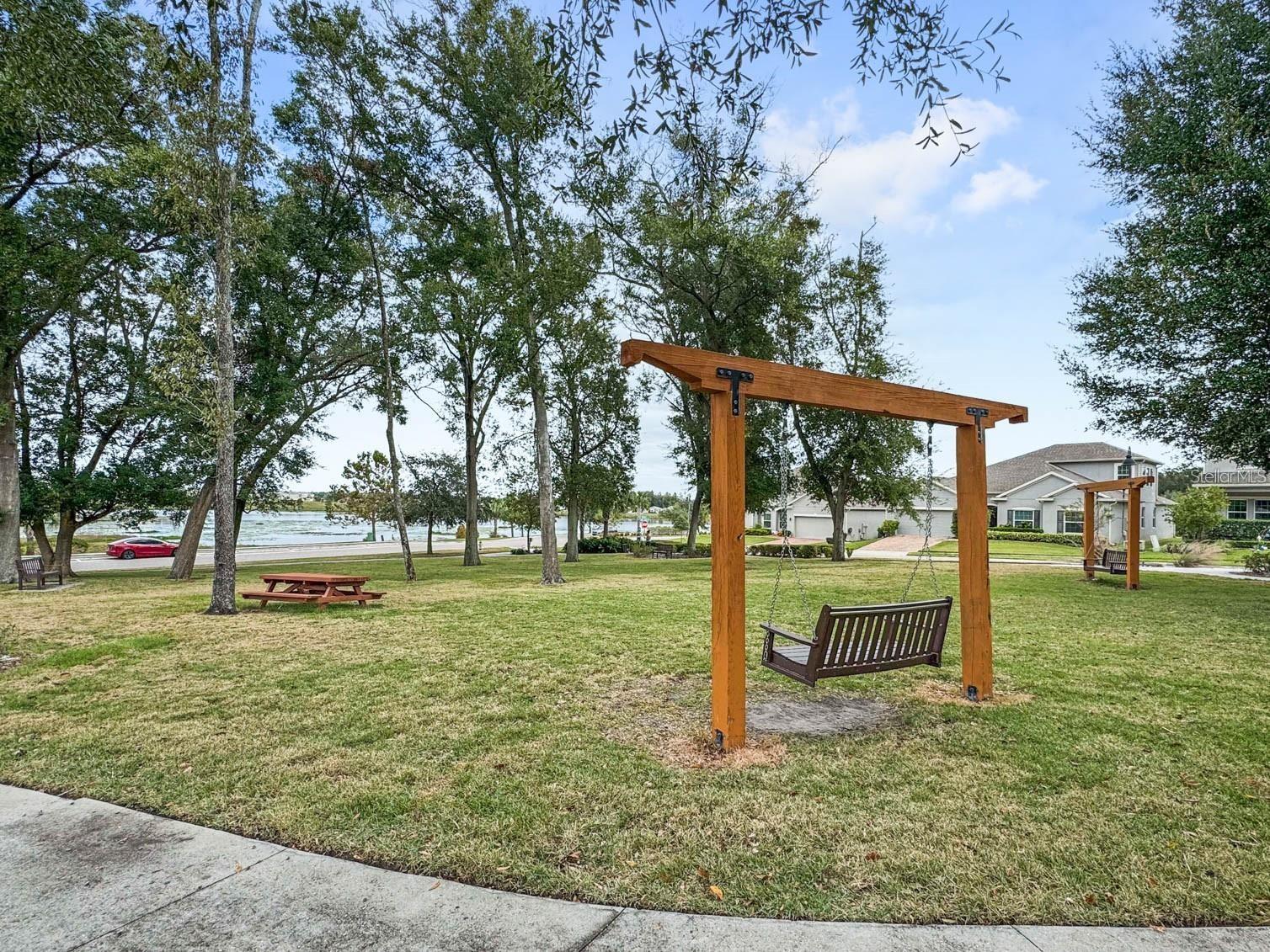 2738 NORWAY MAPLE CT