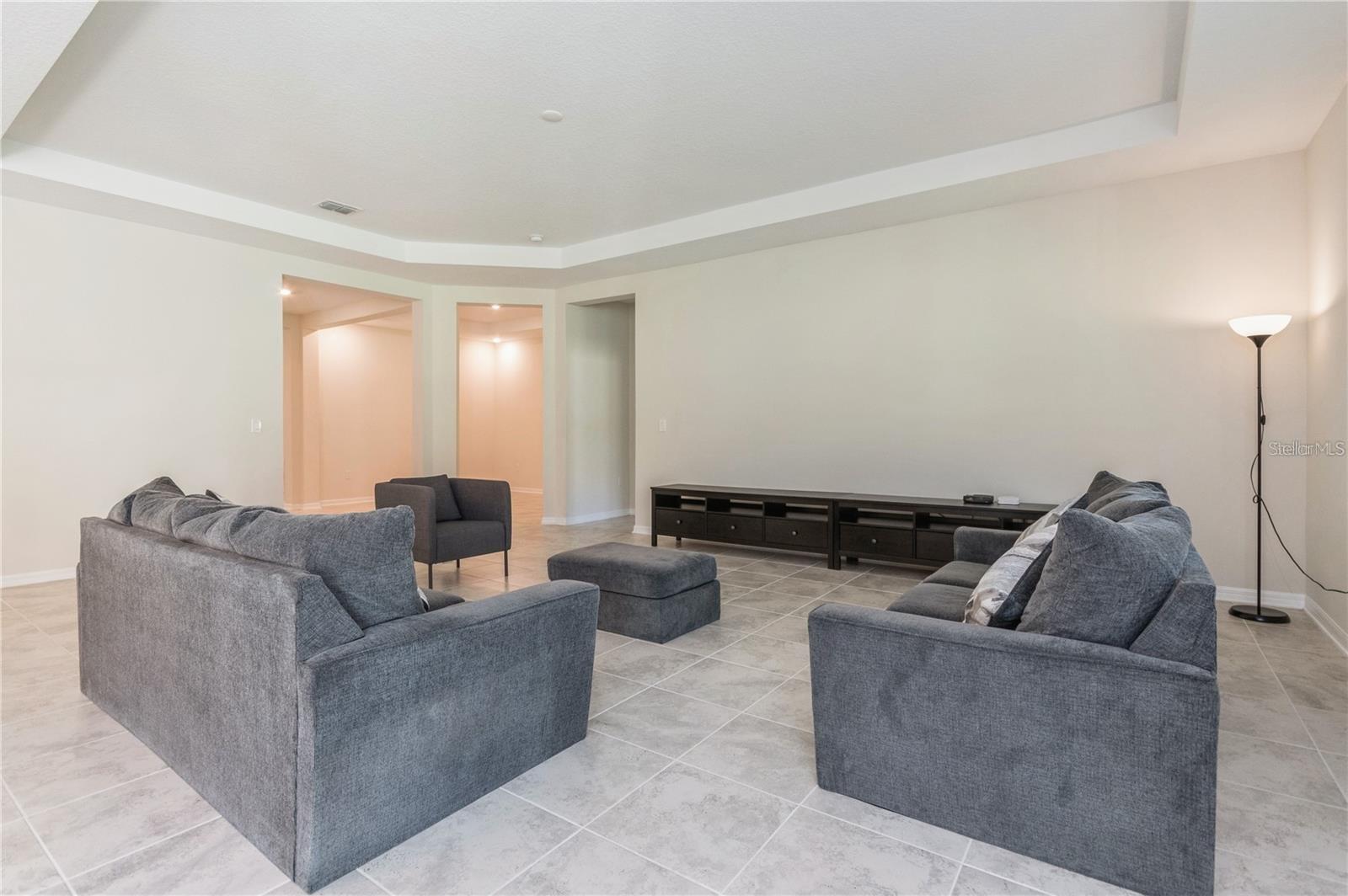 2738 NORWAY MAPLE CT