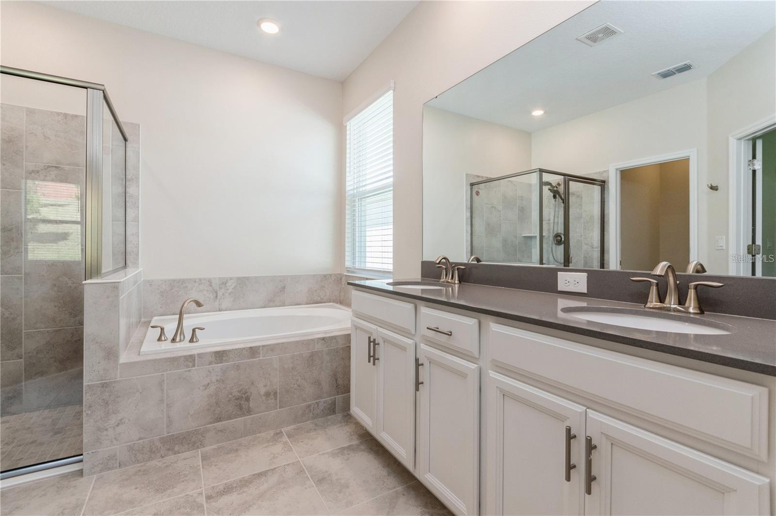 2738 NORWAY MAPLE CT