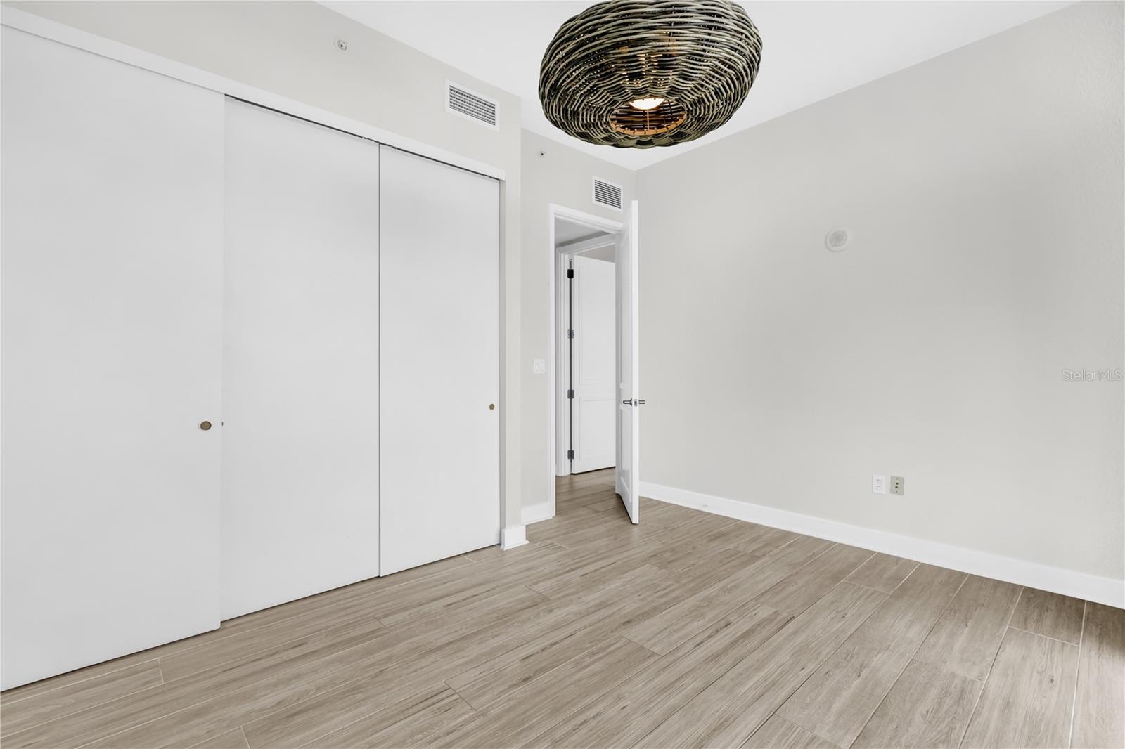 150 E ROBINSON ST #2701