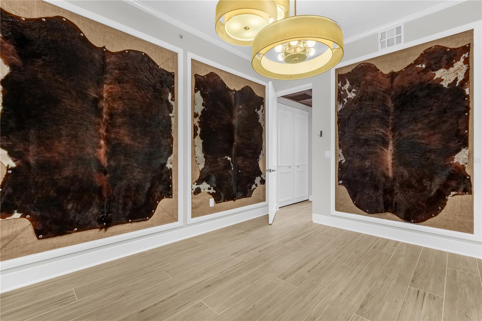 150 E ROBINSON ST #2701