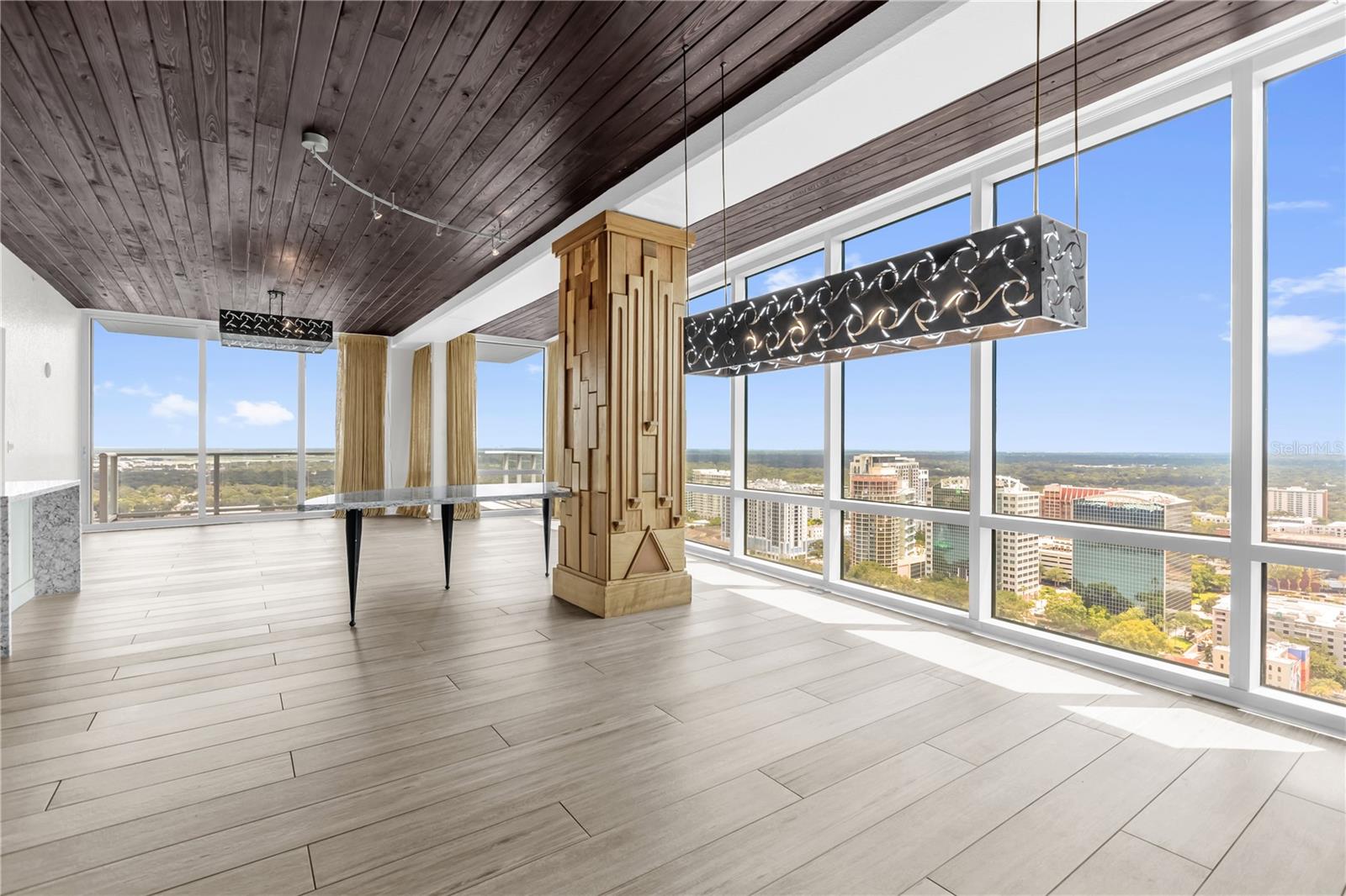 150 E ROBINSON ST #2701