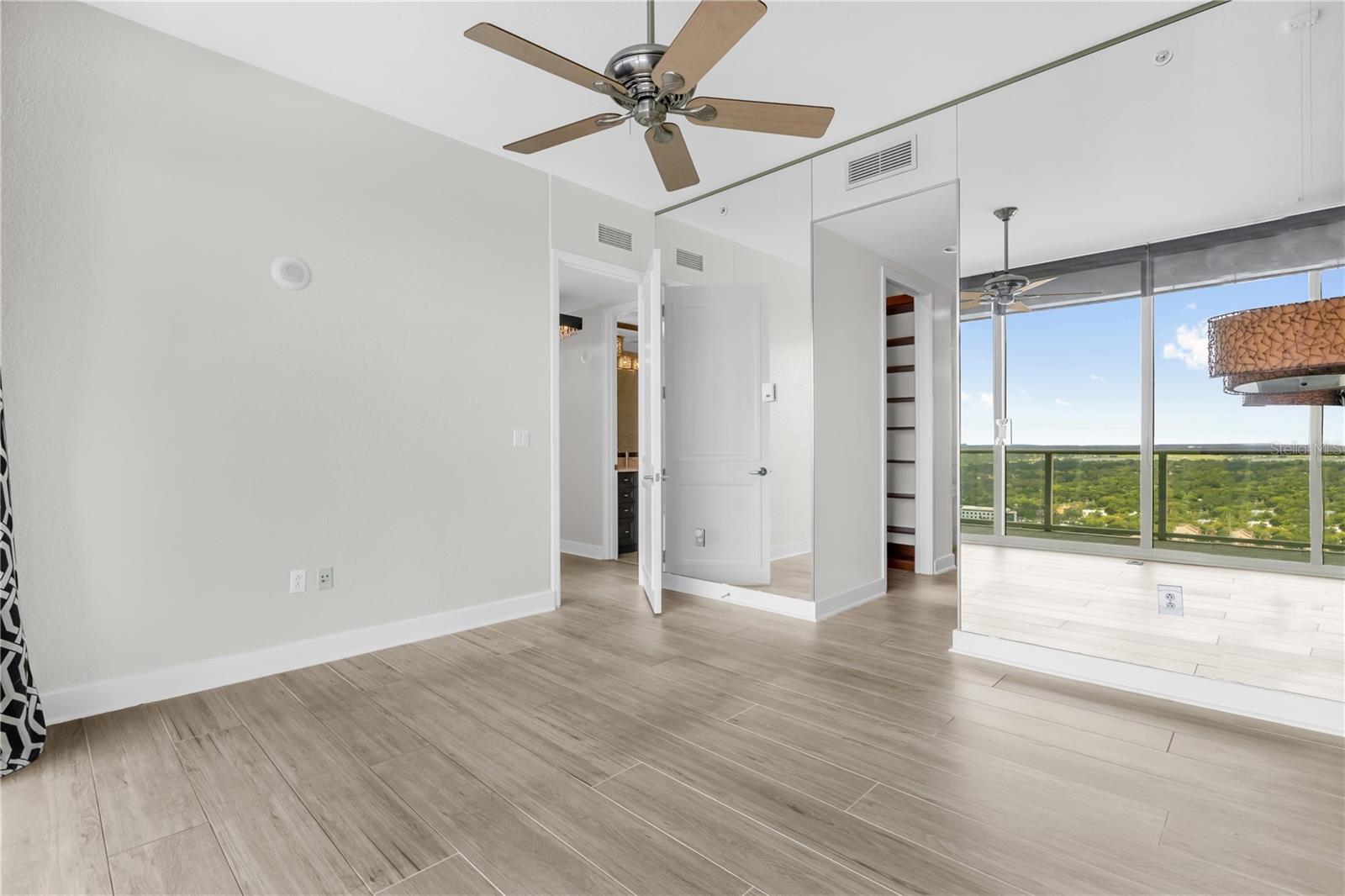 150 E ROBINSON ST #2701